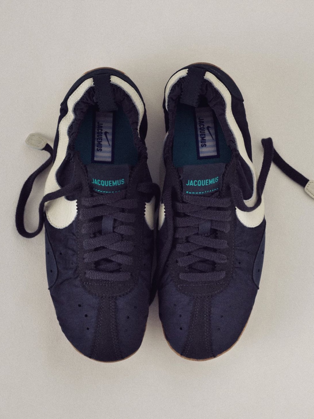 Nike x Jacquemus Moon Shoe SP Off Noir Cashmere 착용 스타일 - 4