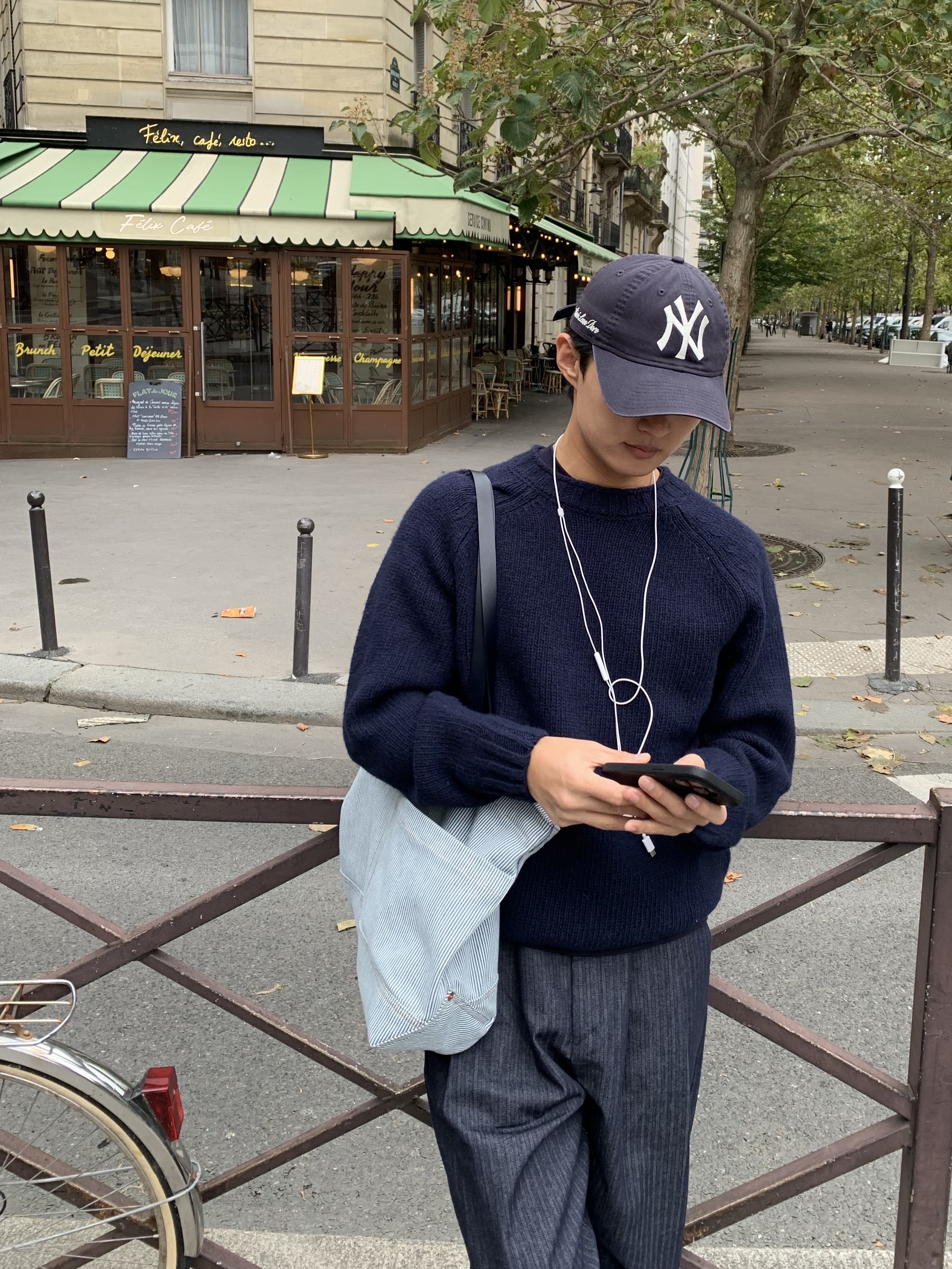Aime Leon Dore x New Era Yankees Big Logo Ballpark Hat Navy 착용 스타일 - 1