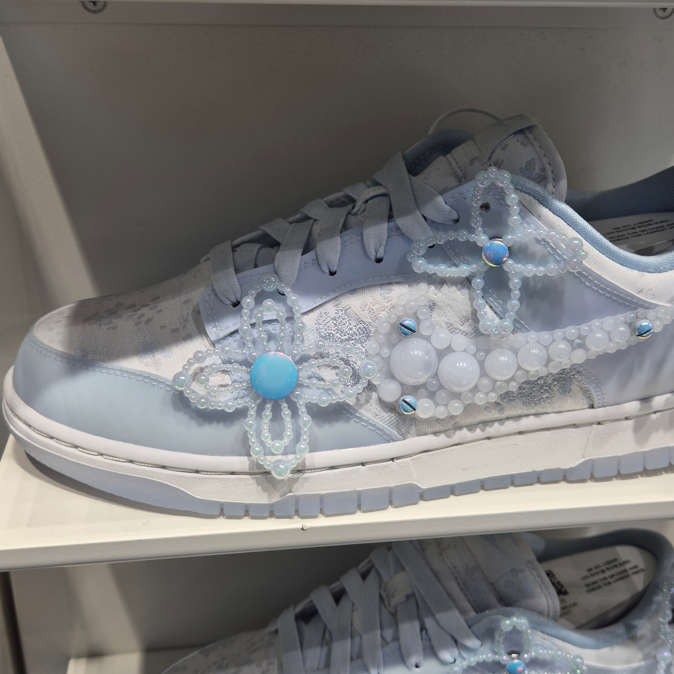(W) Nike x Susan Fang Dunk Low Summit White Wolf Grey 착용 스타일