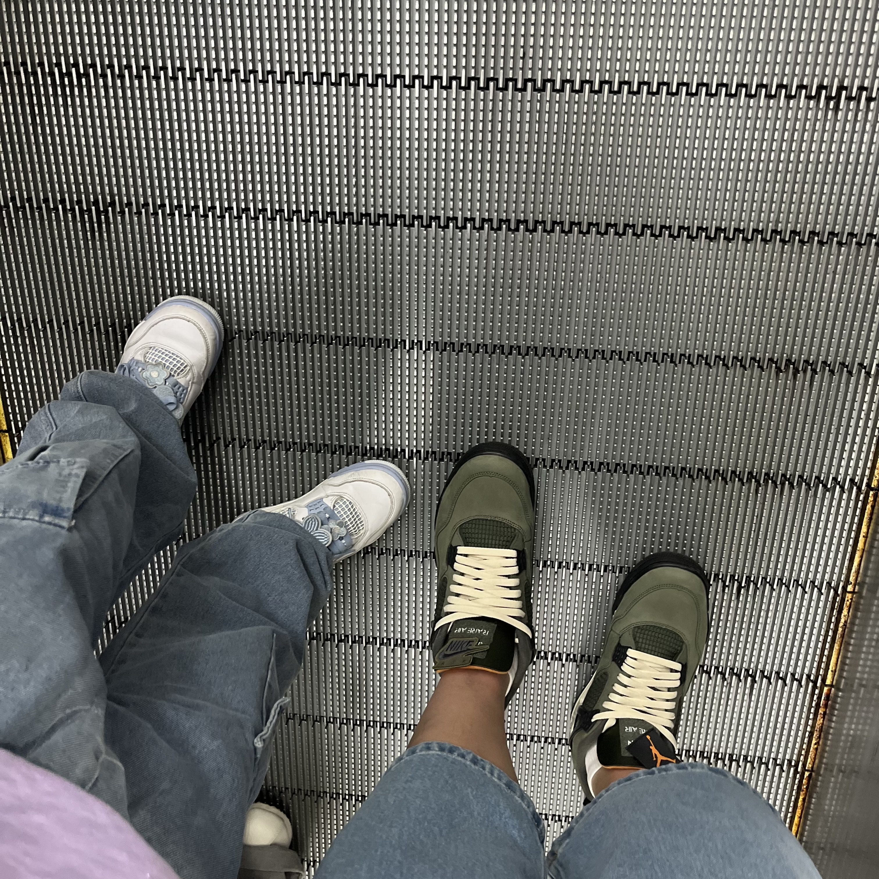 Jordan 4 x Undefeated Retro OG SP Deep Green and Clementine, (W) Jordan 4 Retro Aluminum 착용 스타일