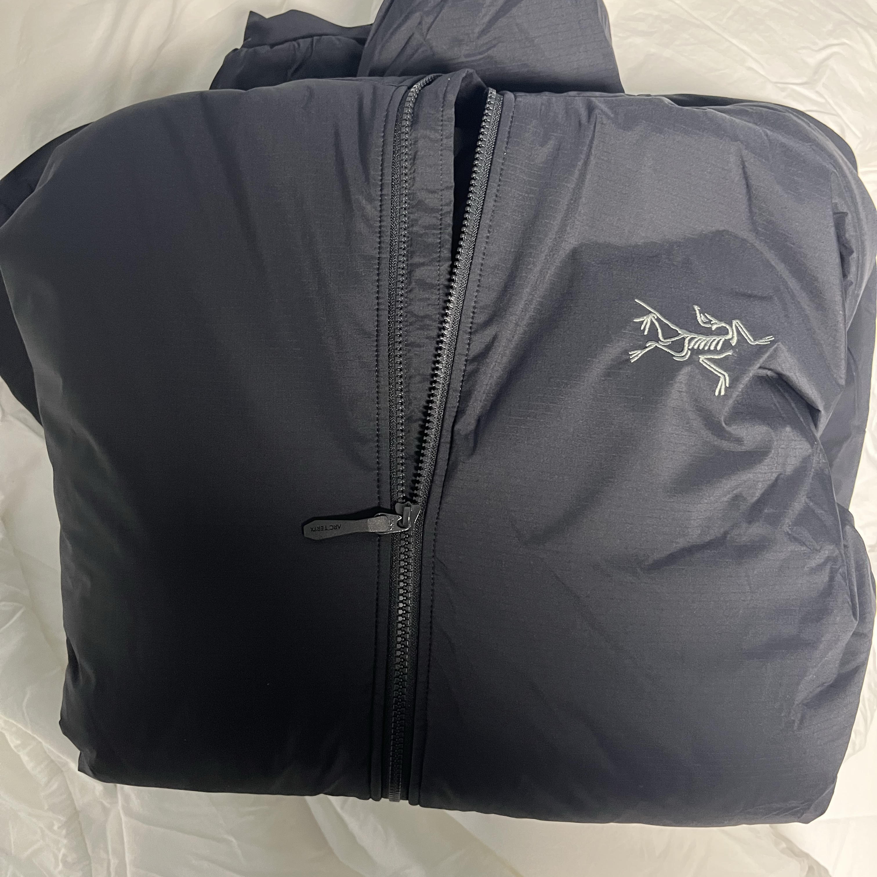Arc'teryx Atom SV Hoody Black 착용 스타일