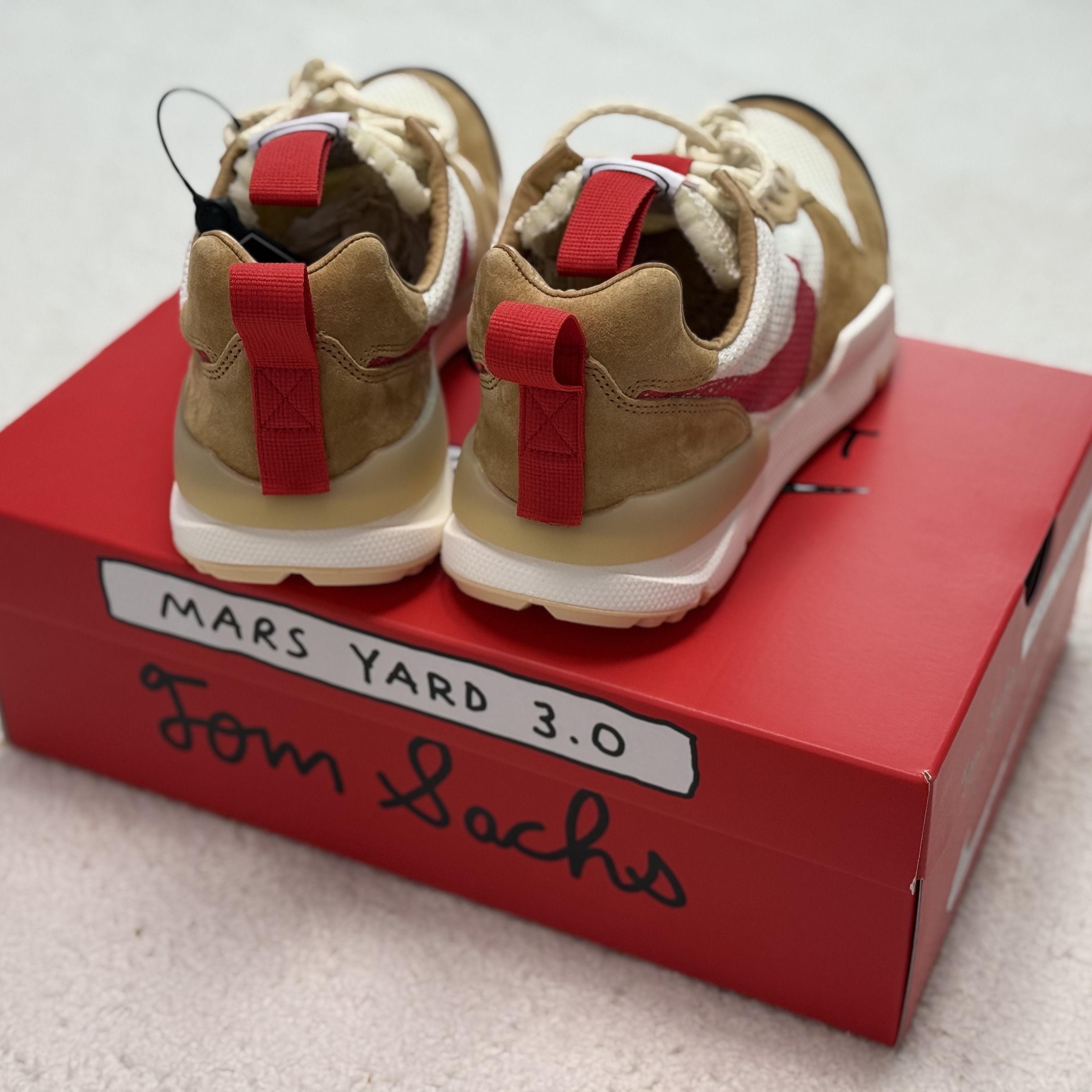Nike x Tom Sachs Mars Yard Shoe 3.0 Space Camp 착용 스타일 - 3