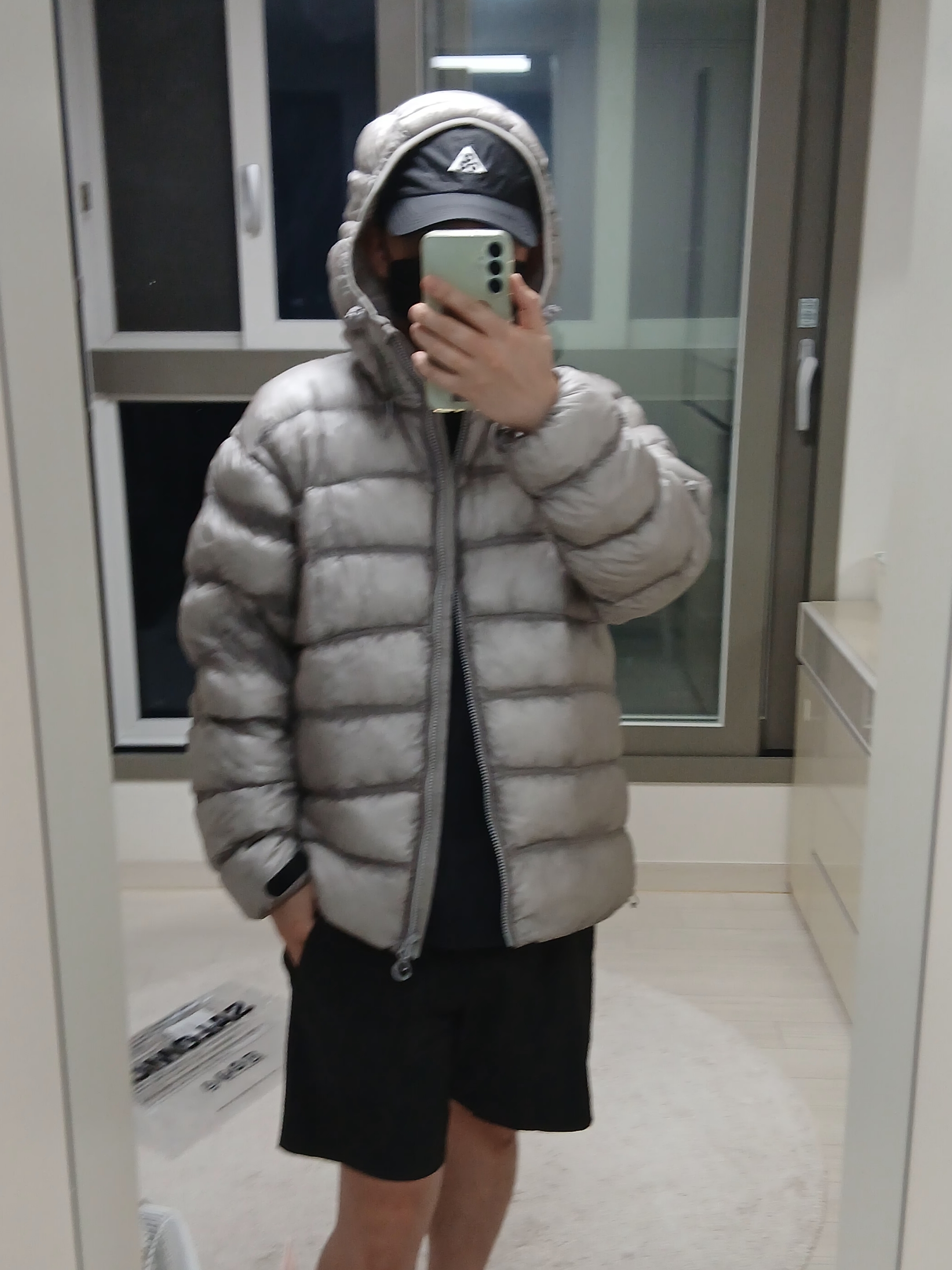 Salomon UNI Cross Insulation Jacket Light Grey, Nike ACG Trail Cap Black 착용 스타일 - 10