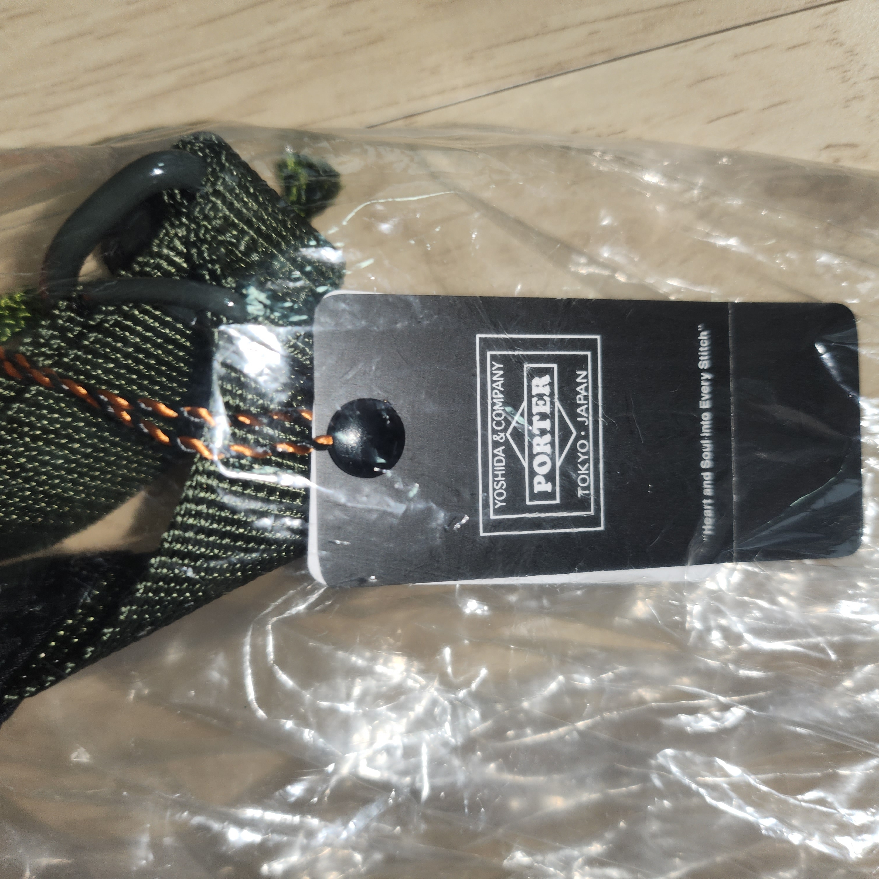 Porter PX Tanker Carrying Equipment Strap 30 Black 착용 스타일 - 4