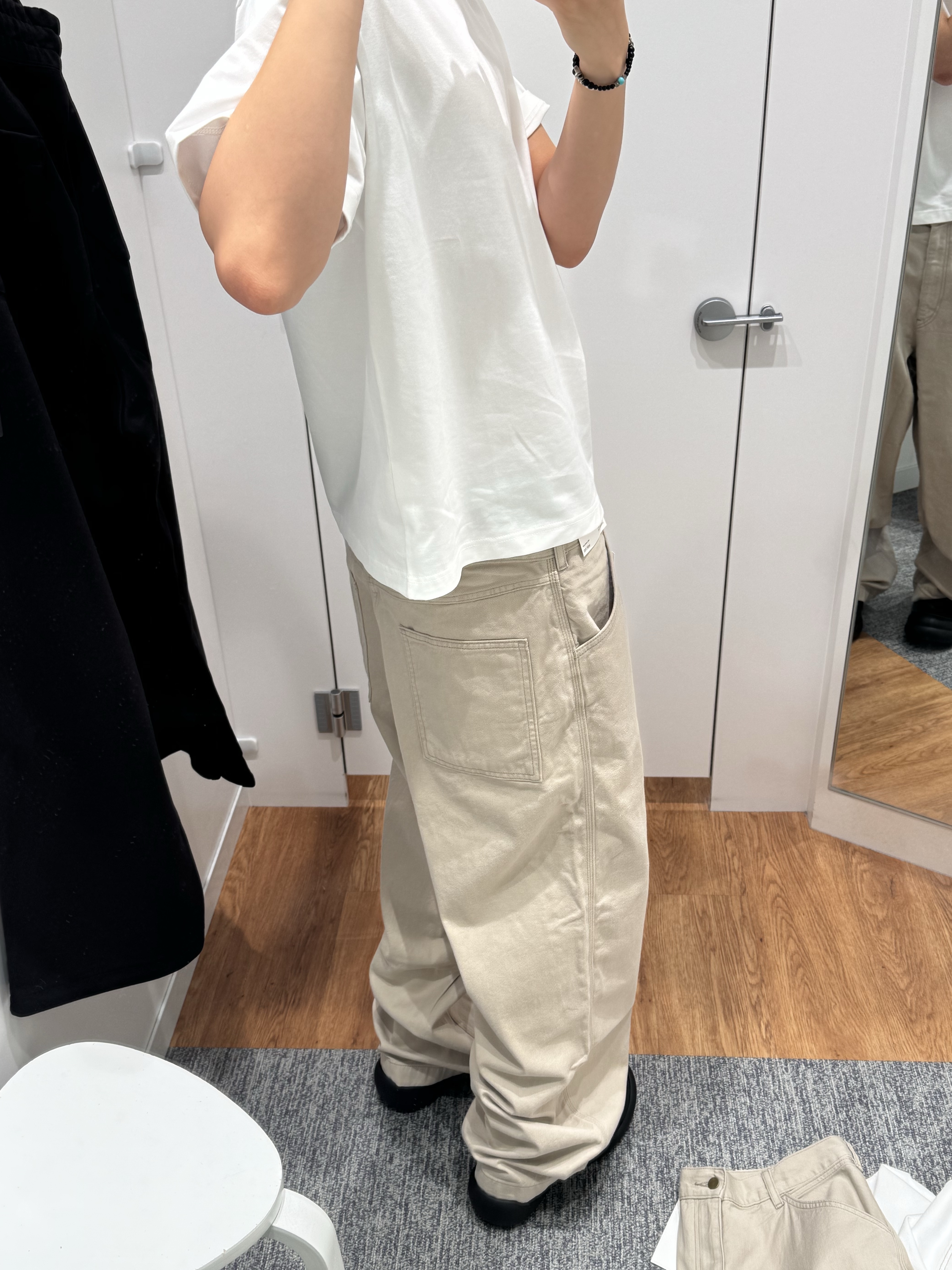 Uniqlo U Wide Fit Color Jean Beige - KR 착용 스타일
