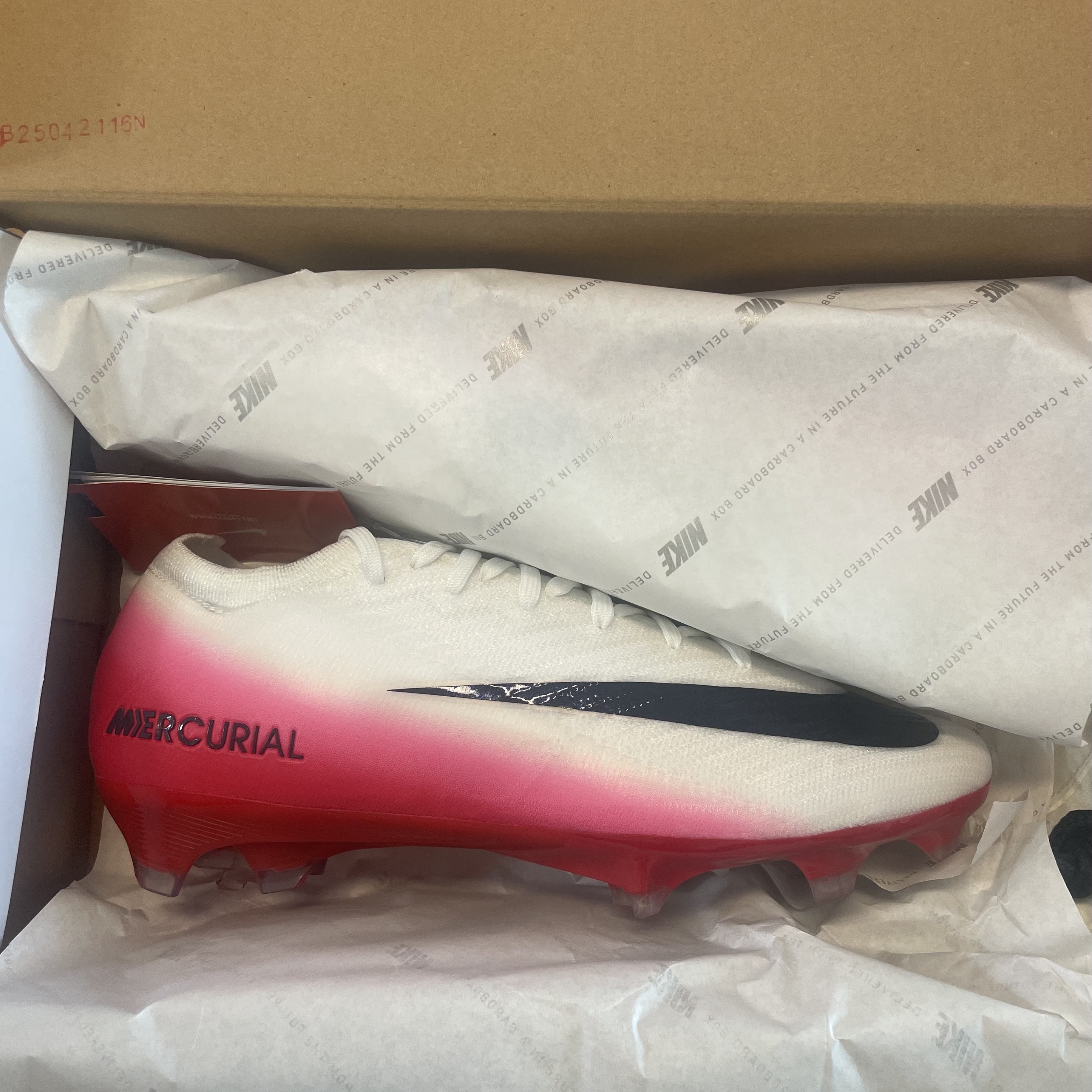 Nike Mercurial Vapor 16 FG University Red Dark Obsidian, Nike Phantom 6 Low Elite FG Racer Blue Dark Obsidian 착용 스타일 - 1
