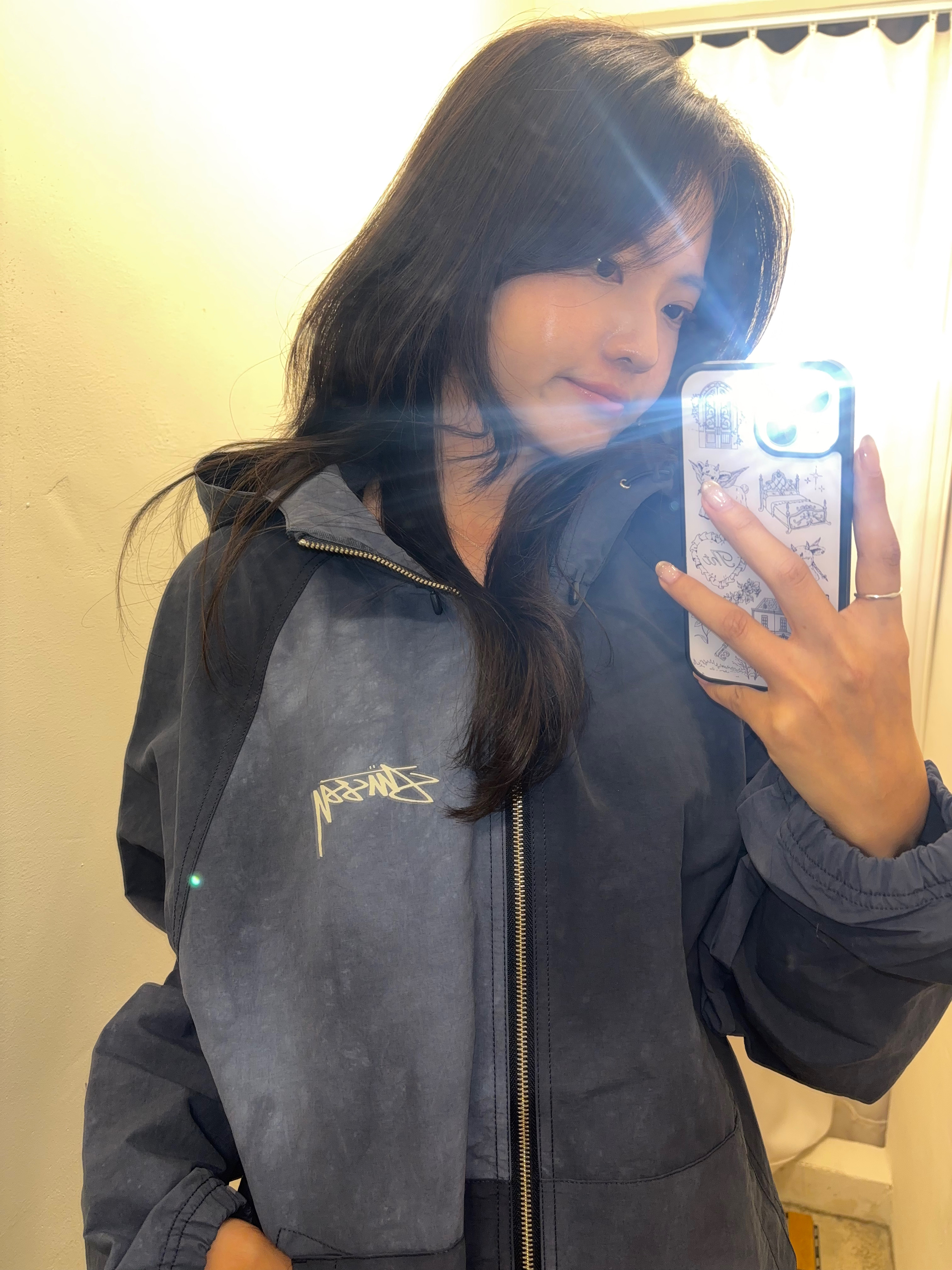 Stussy Wave Dye Beach Shell Jacket Navy 착용 스타일 - 1