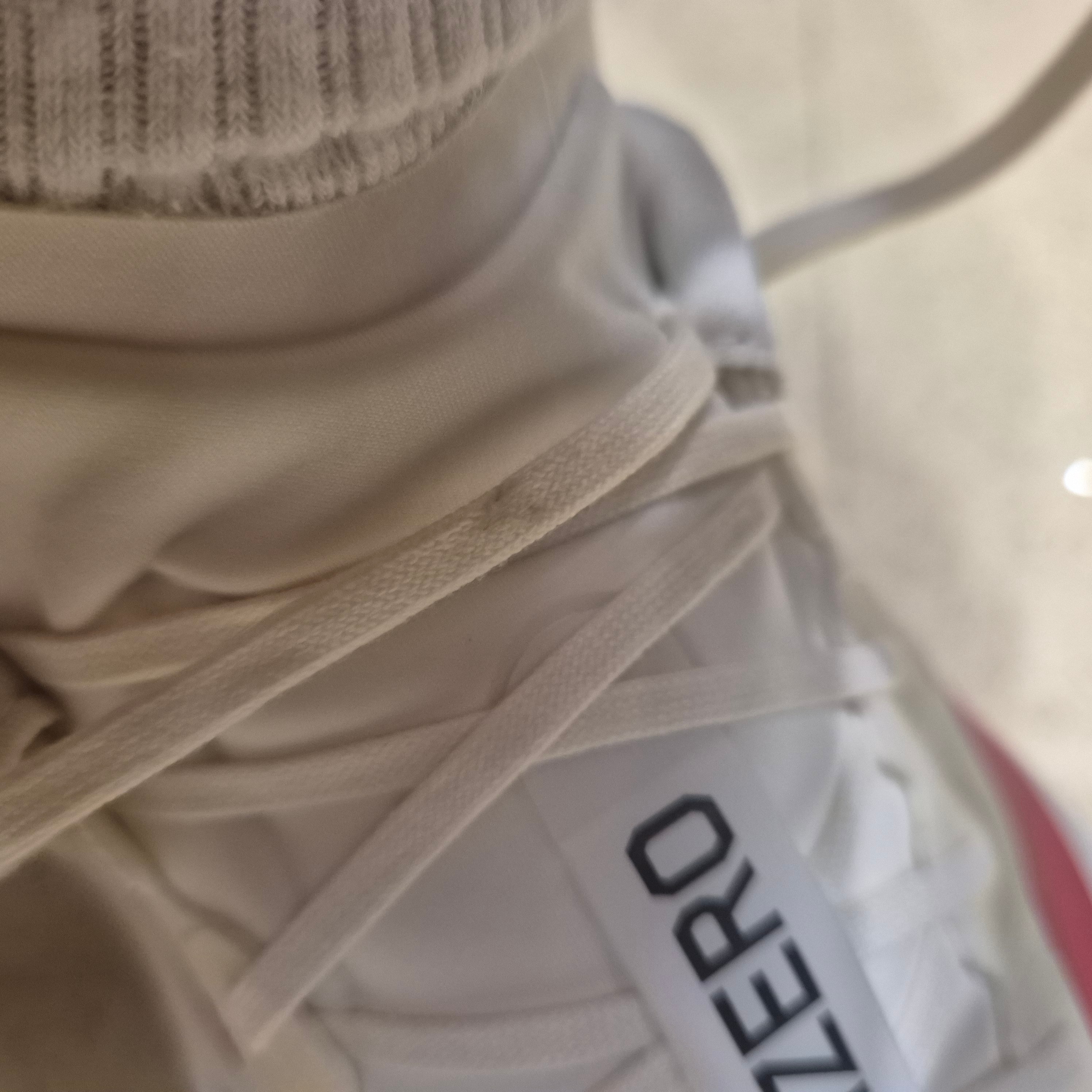 Adidas Adizero EVO SL Off White Better Scarlet 착용 스타일 - 1