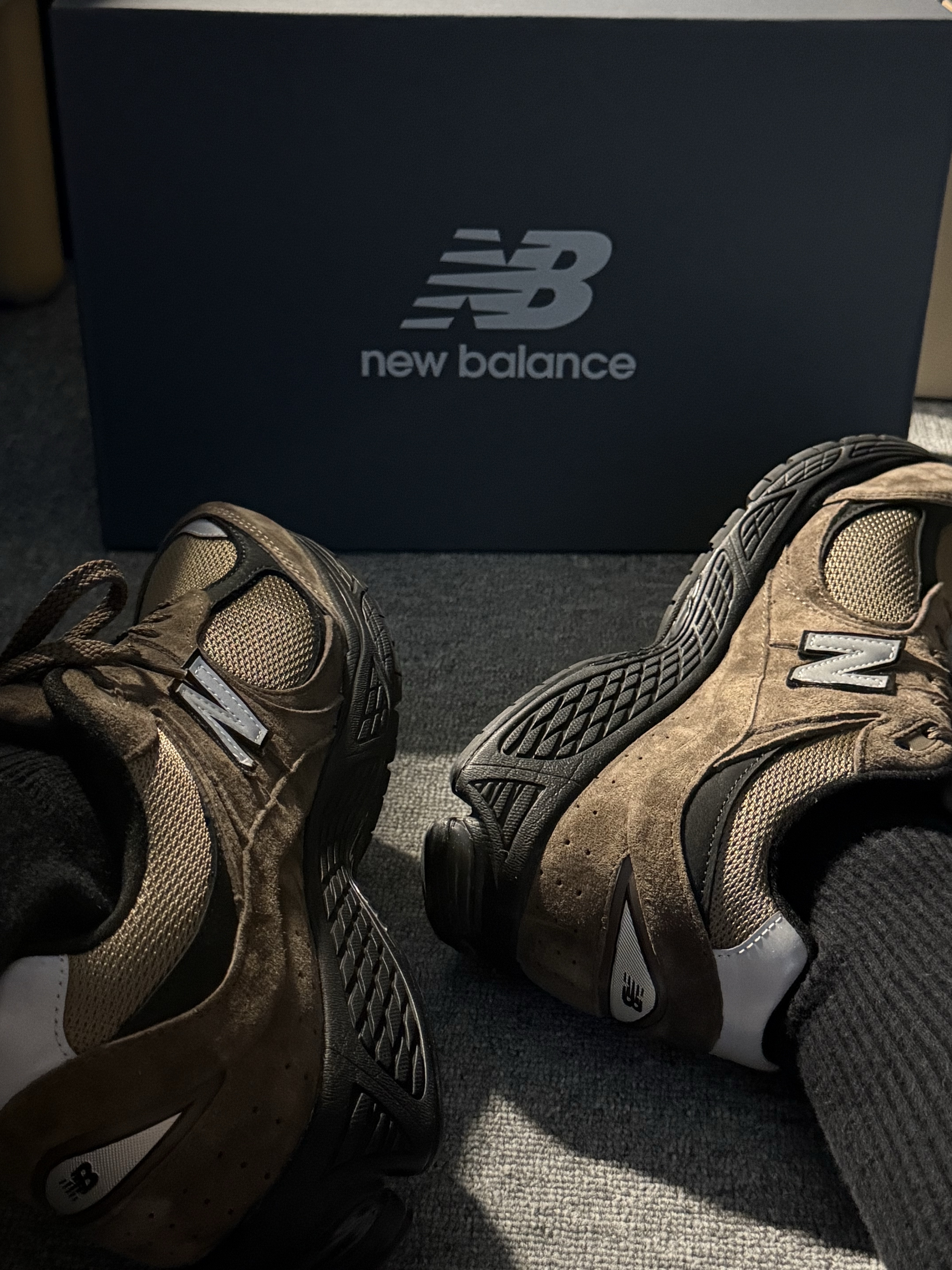 New Balance 2002R Brown Black μ°©μ© μ€νμΌ - 8