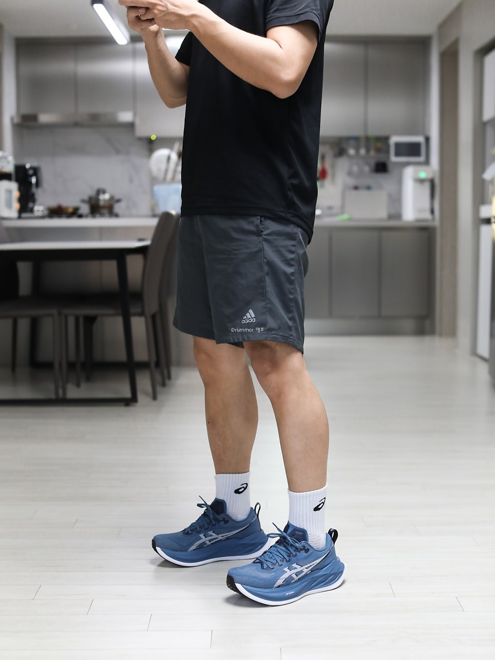 Asics Superblast 2 Winter Sea White 착용 스타일 - 1