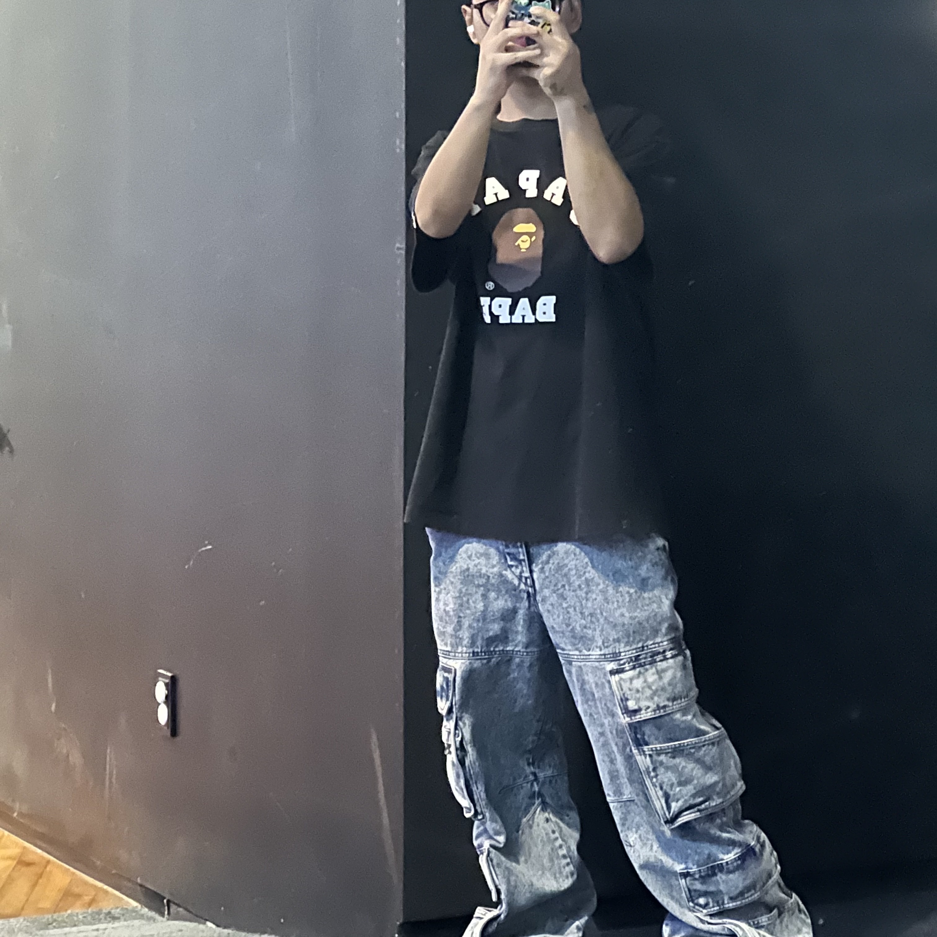 (W) Diesel Straight Jeans 1996 D-Sire Light Blue, BAPE Japan College City T-Shirt Black 착용 스타일 - 2