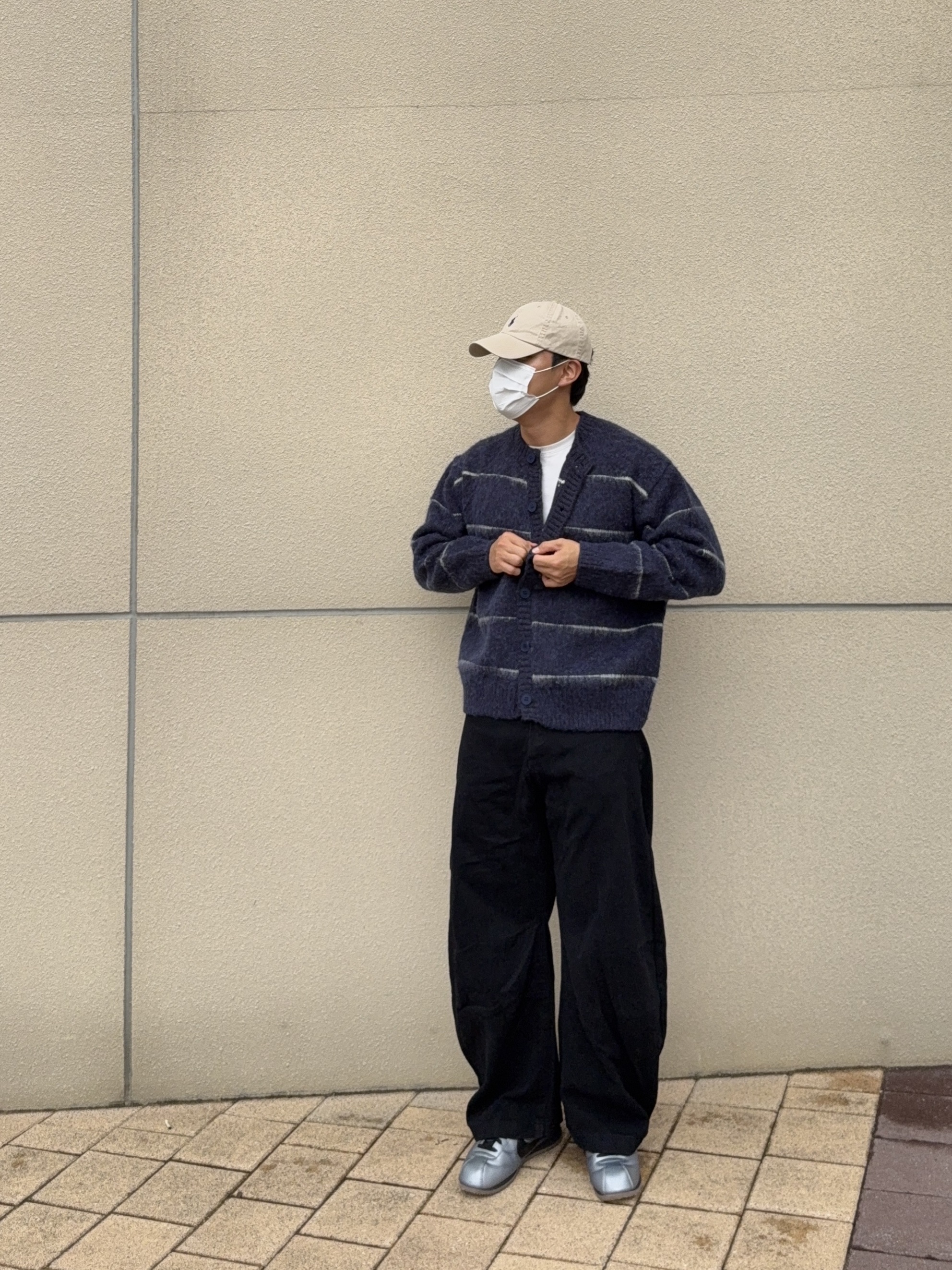 Nike Cortez Leather SE Metallic Cool Grey Black, (W) Nike Cortez Leather White Black 착용 스타일 - 1