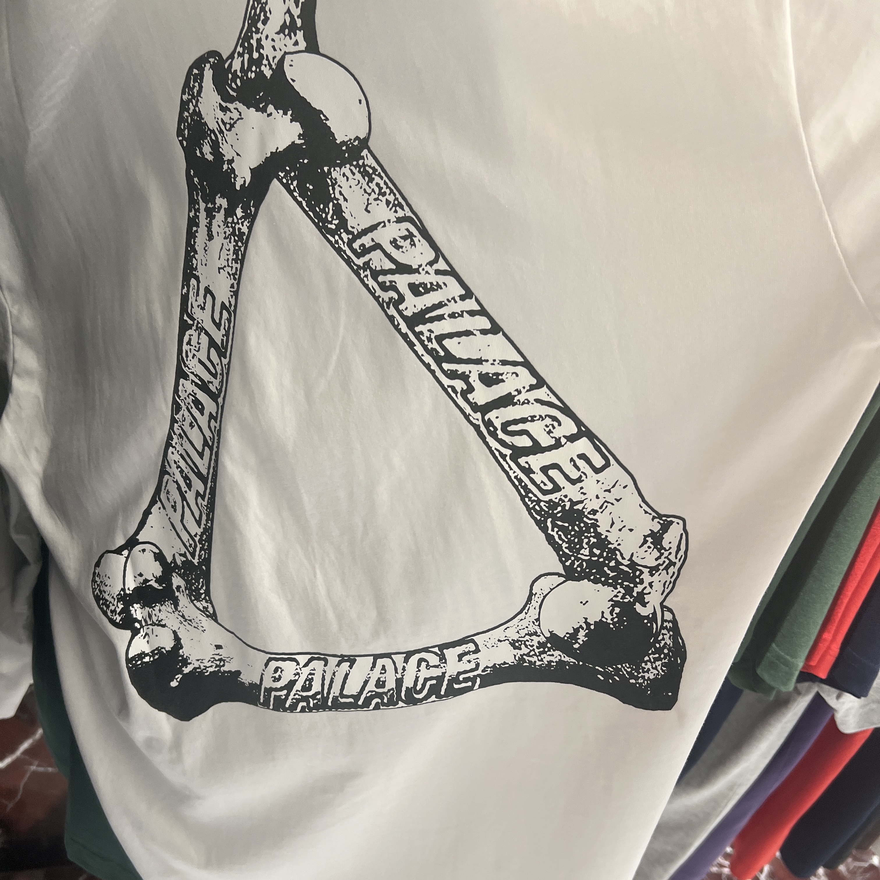 Palace Tri-Bone Longsleeve White - 25FW 착용 스타일