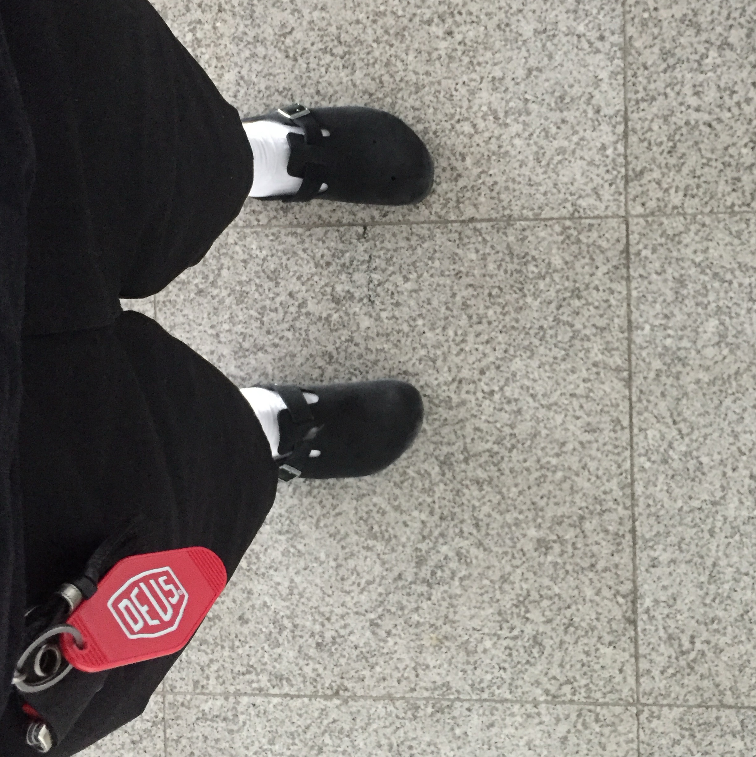 Deus Ex Machina Milano Address Key Tag Valiant Red, Birkenstock Boston Soft Footbed Suede Leather Black - Regular 착용 스타일