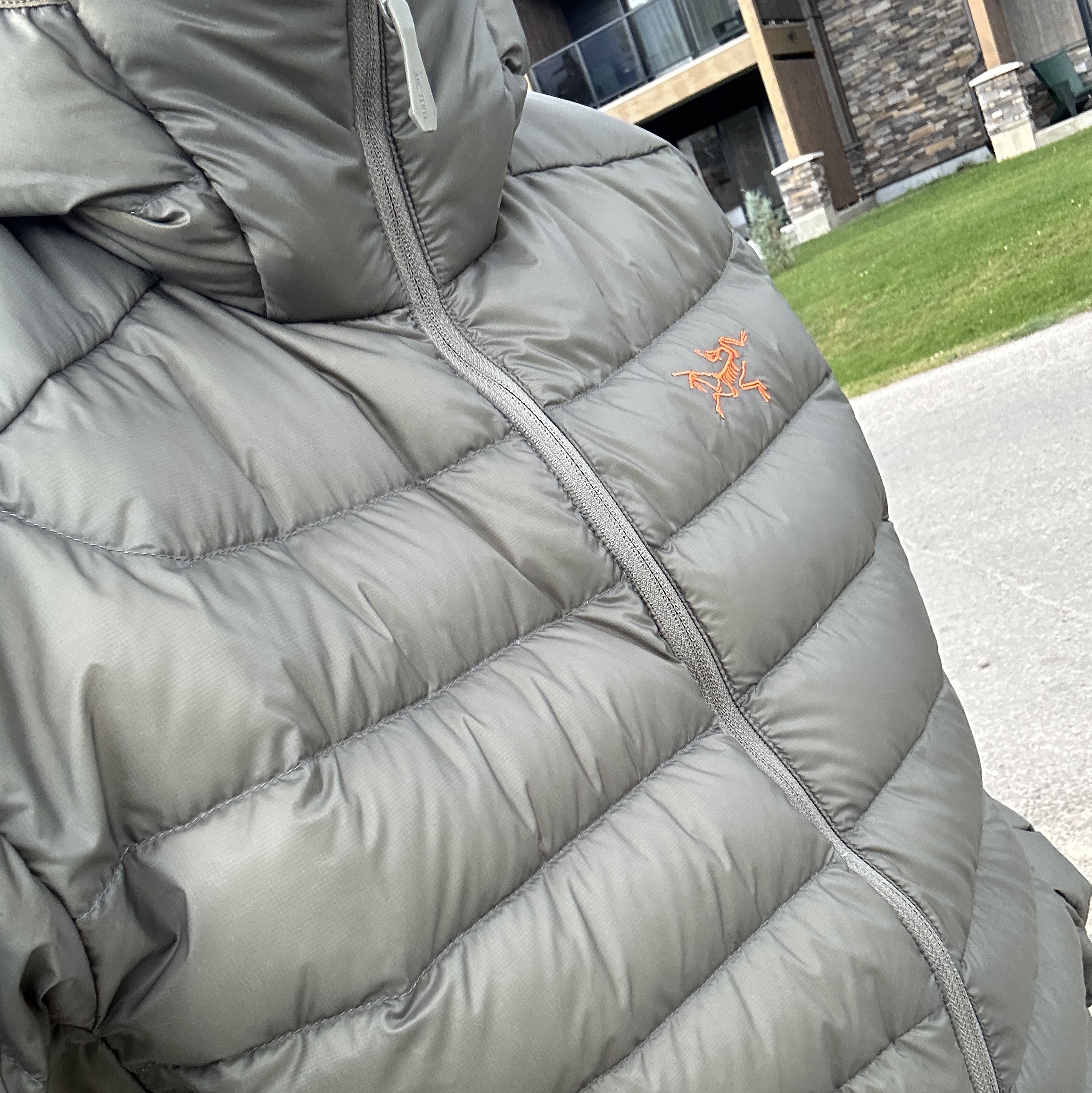 Arc'teryx Cerium Hoody Forage Verve 착용 스타일 - 2