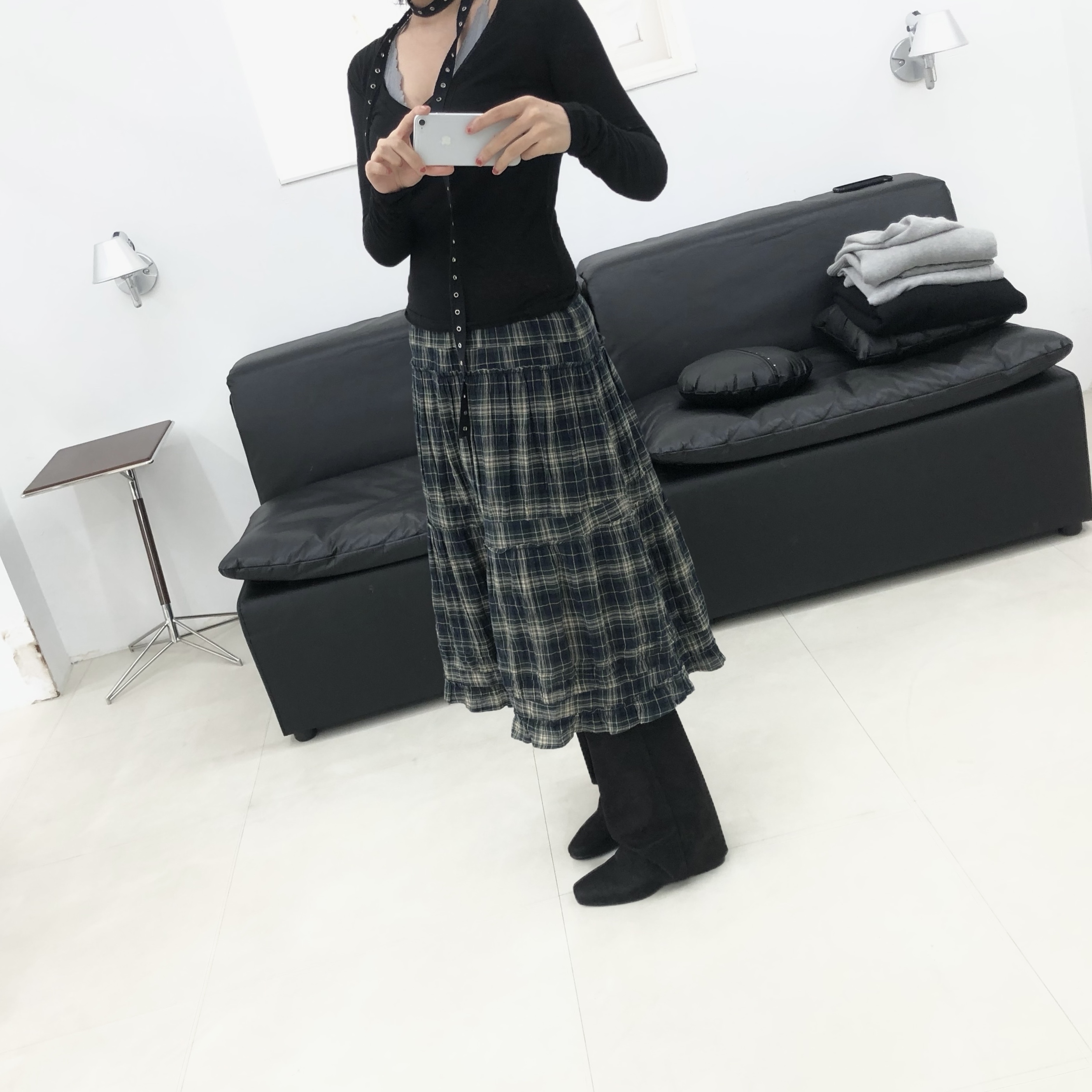 COYSEIO Shirring Midi Skirt Check 착용 스타일