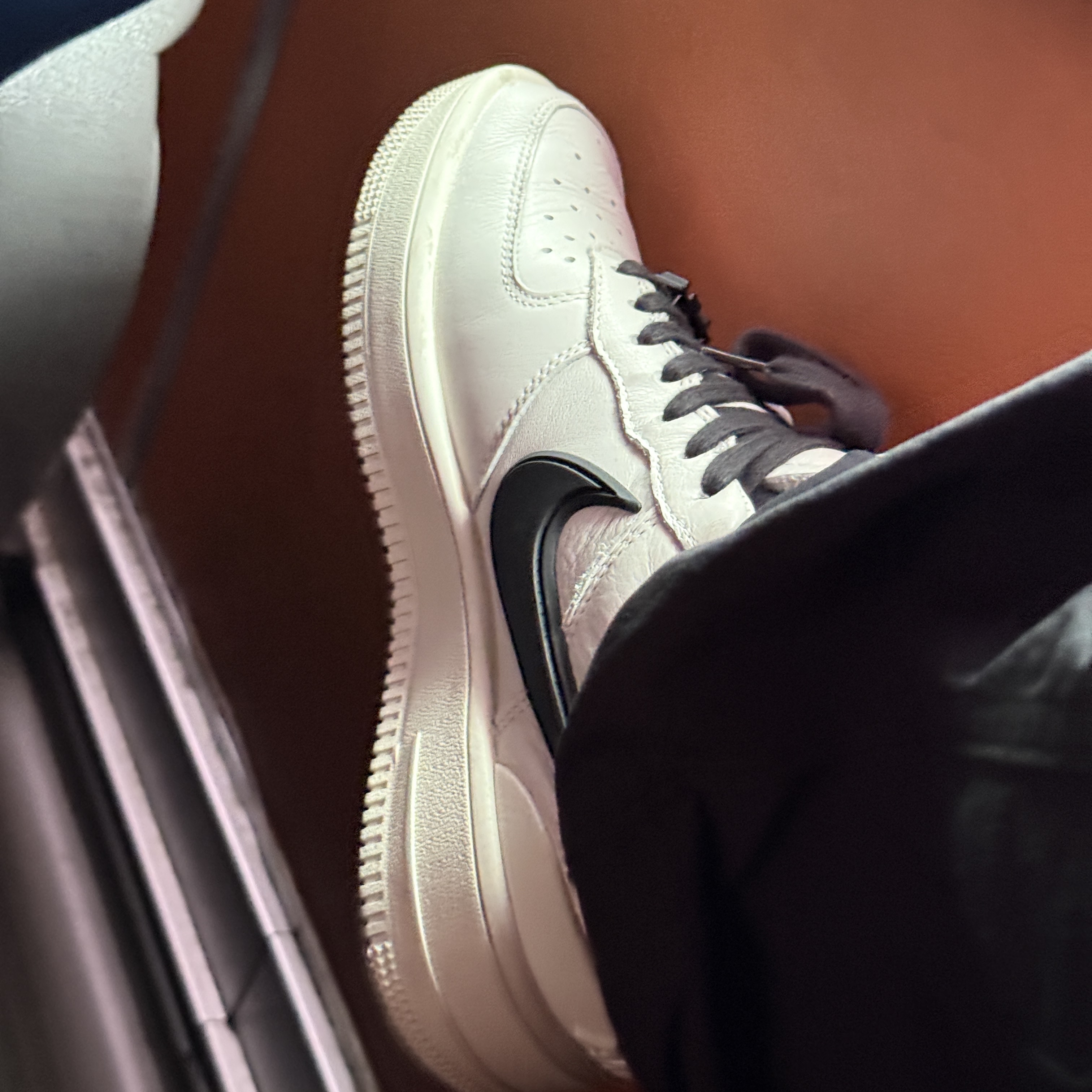 Nike x Ambush Air Force 1 Low SP Phantom 착용 스타일