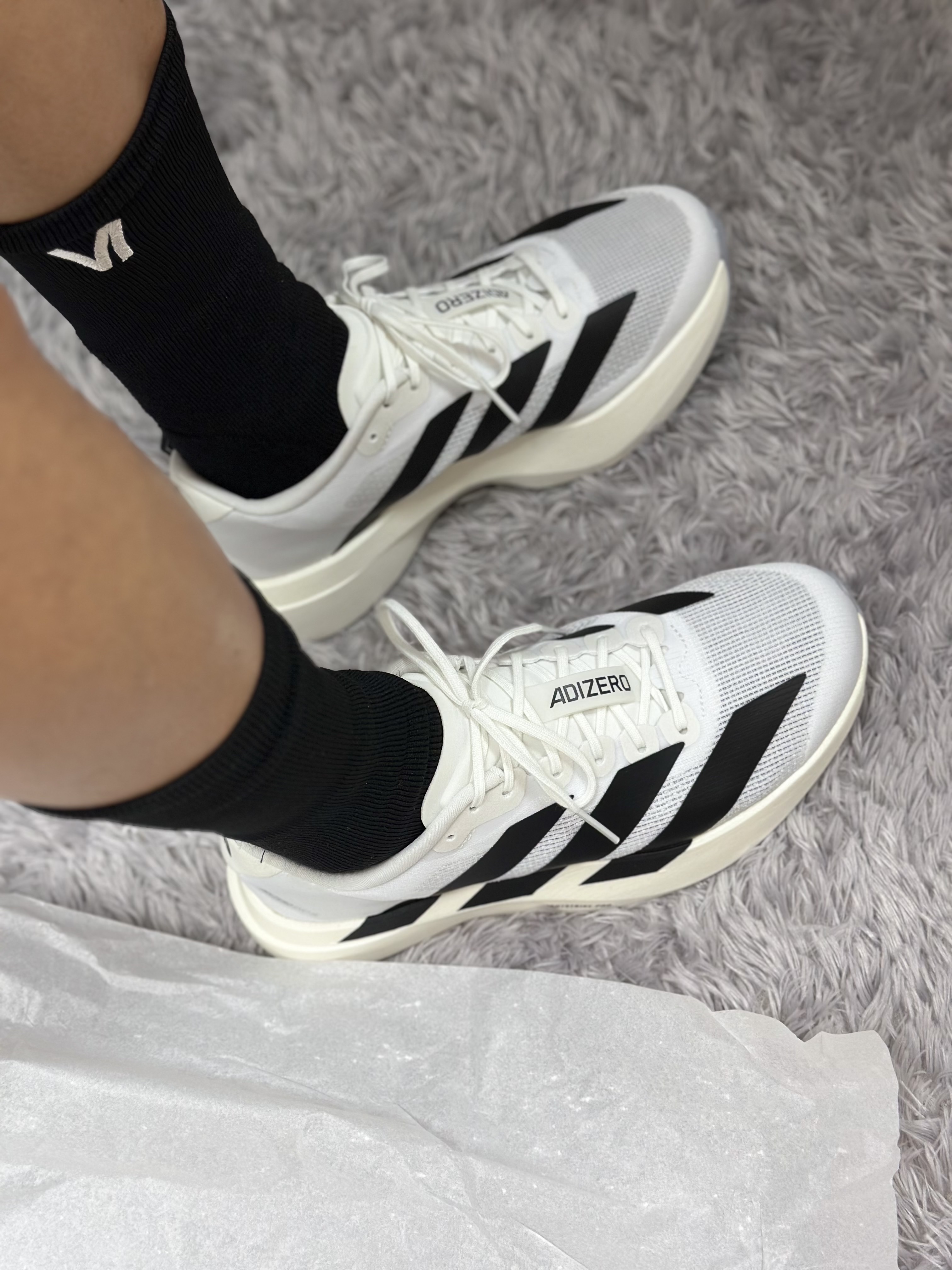 Adidas Adizero EVO SL Cloud White Core Black 착용 스타일