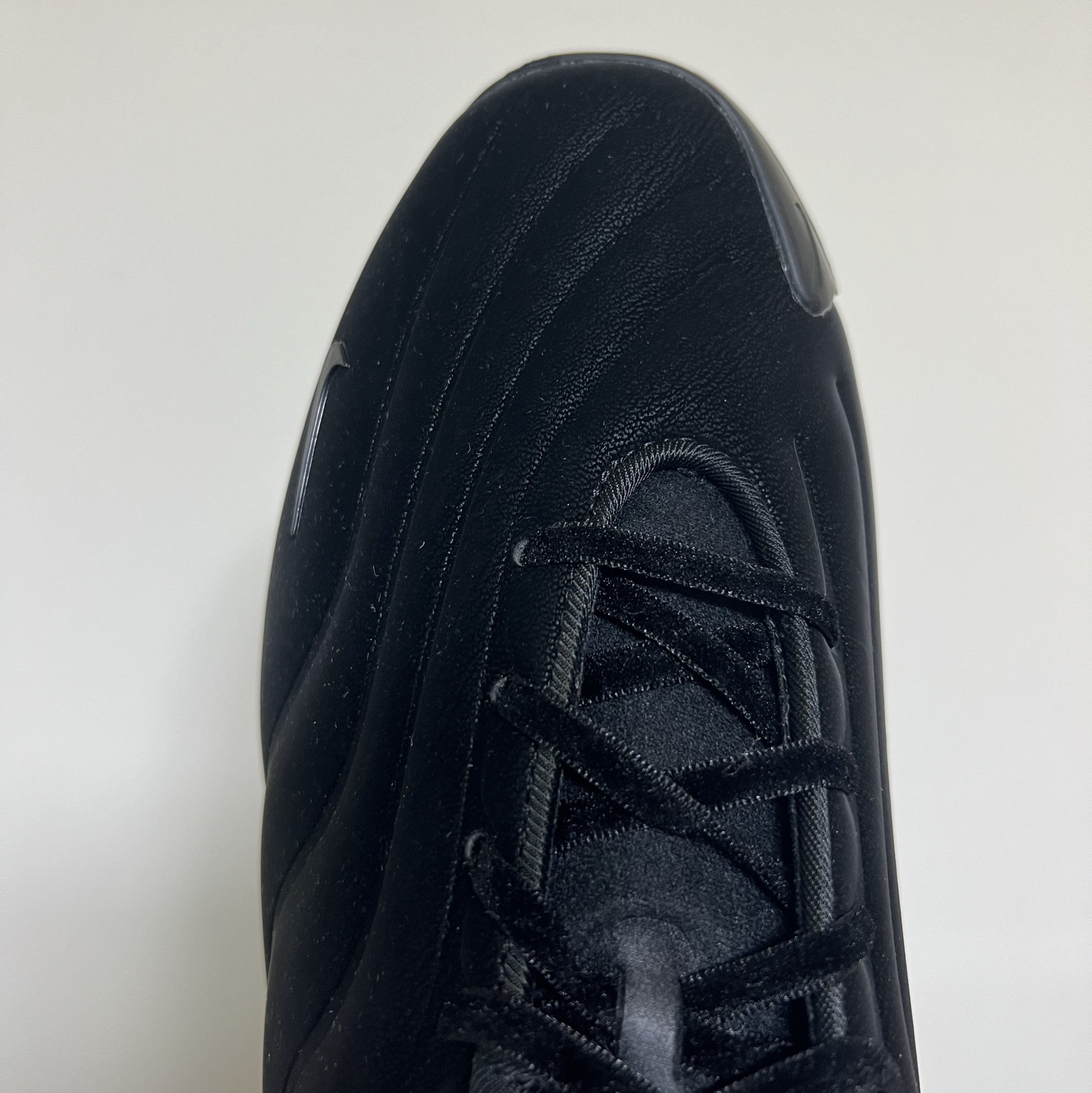 (W) Nike Astra Ultra Triple Black 착용 스타일 - 4