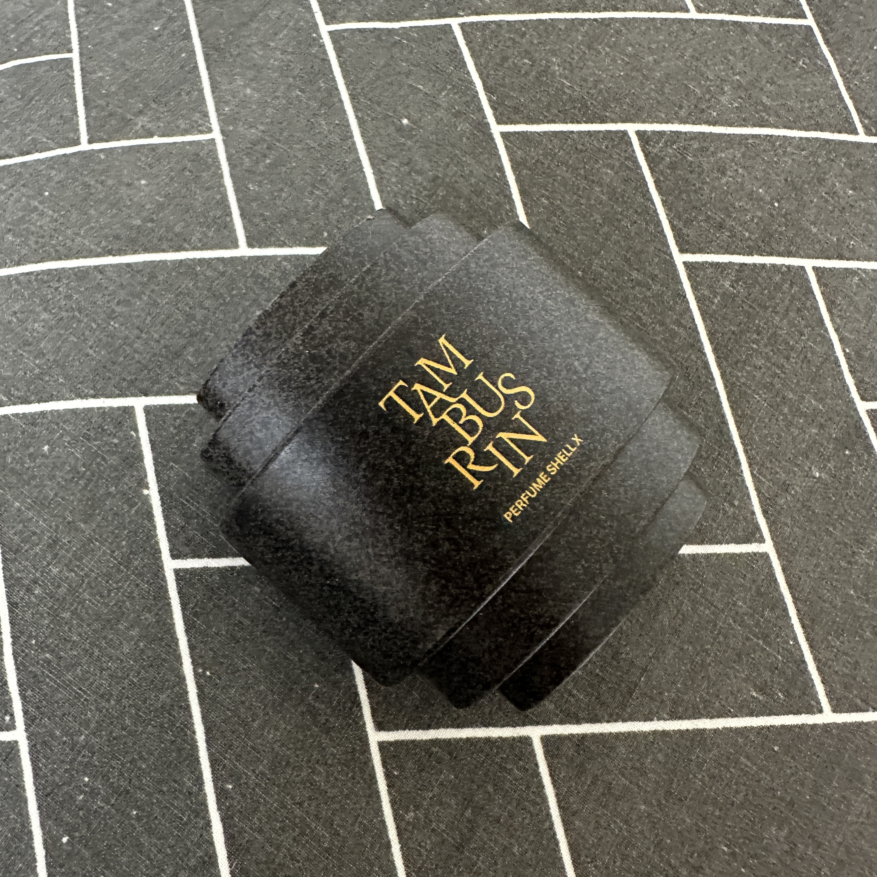Tamburins Shell Perfume Hand Chamo 30ml 착용 스타일