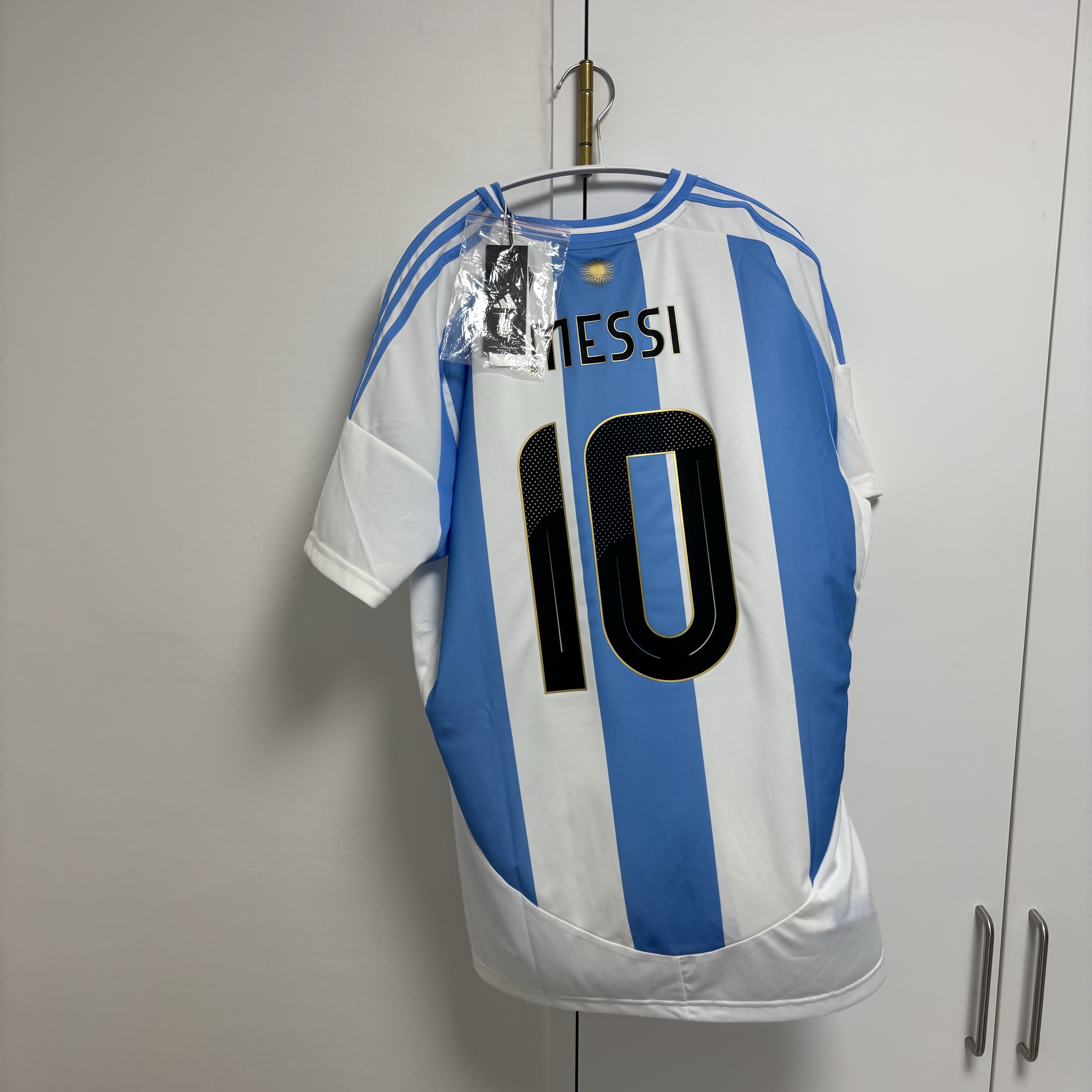 Adidas Argentina 2024 Home Jersey White Blue Burst - KR Sizing (Non Marking Ver.) 착용 스타일