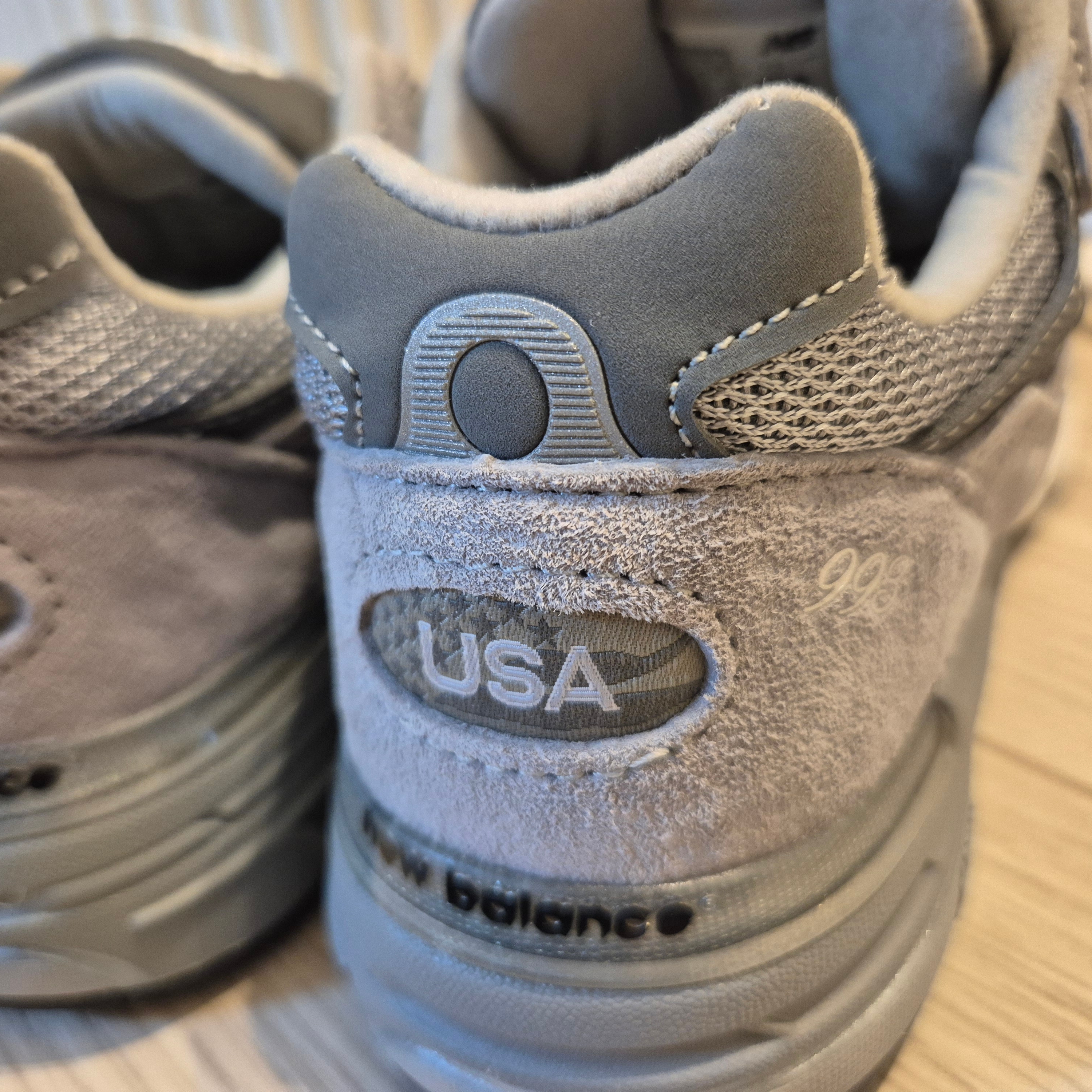(W) New Balance 993 Made in USA Grey - B Standard 착용 스타일 - 3
