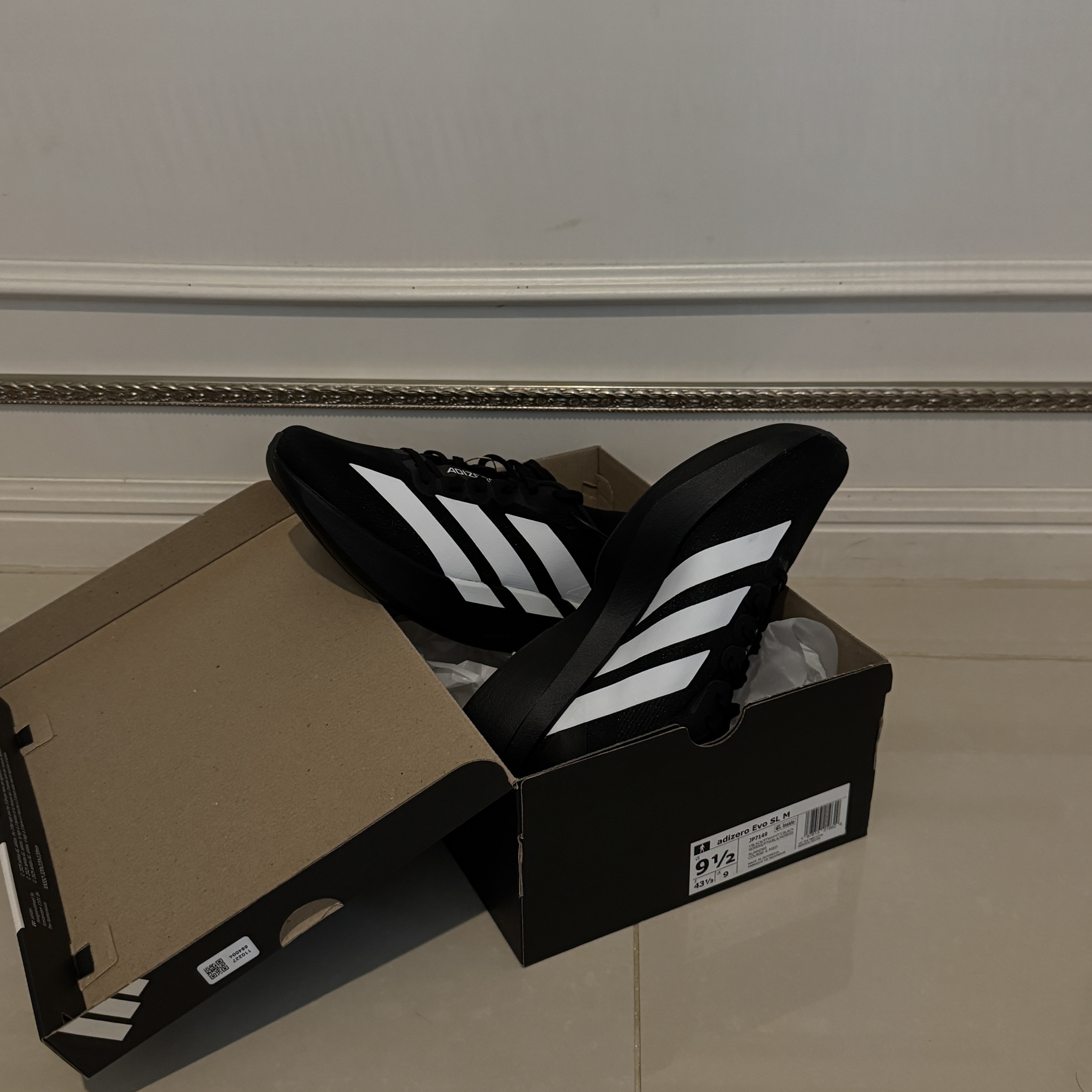 Adidas Adizero EVO SL Core Black Cloud White 착용 스타일 - 6