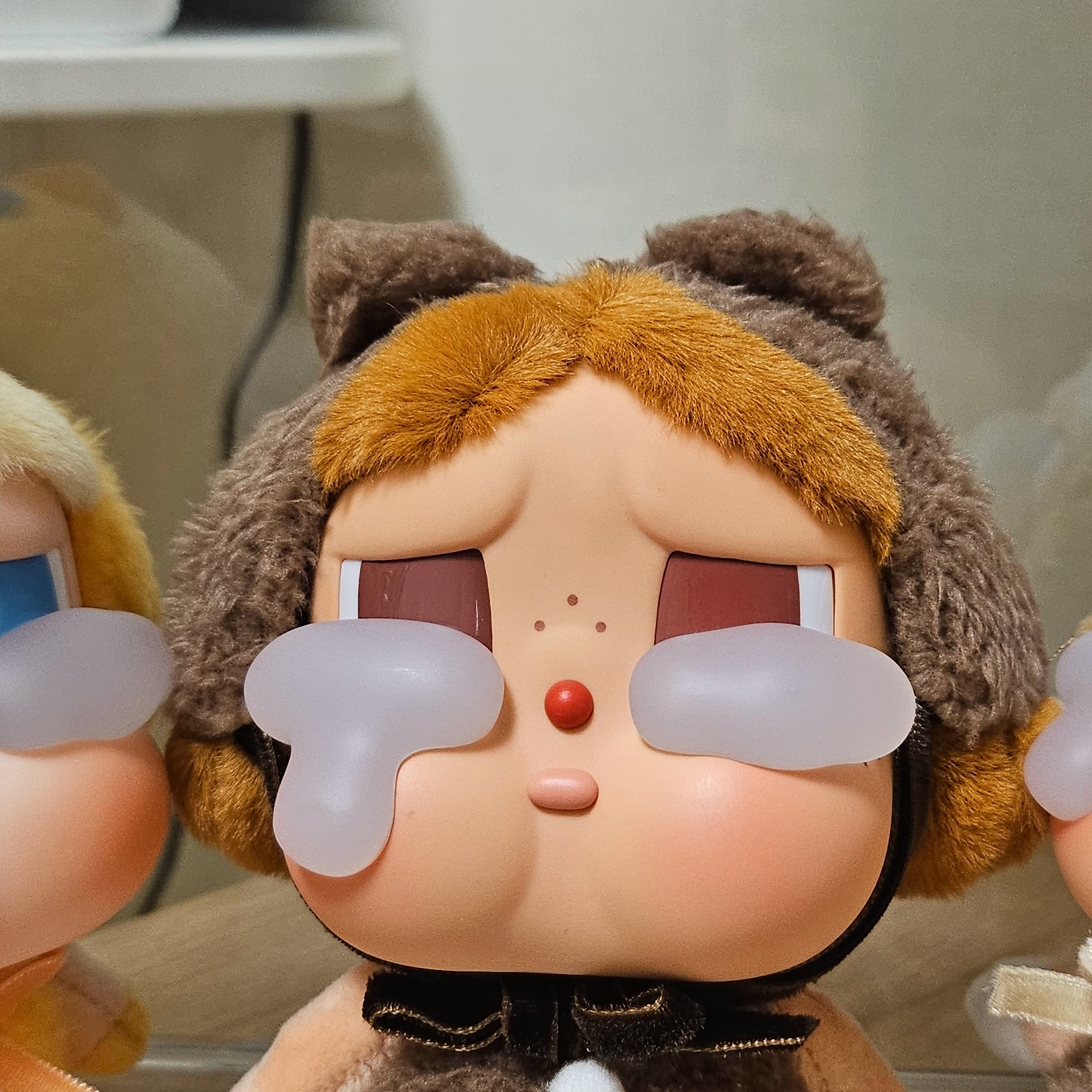 Pop Mart Crybaby Crying Again Series Plush Keyring Sealed Case (6 Blind Boxes) 착용 스타일 - 1