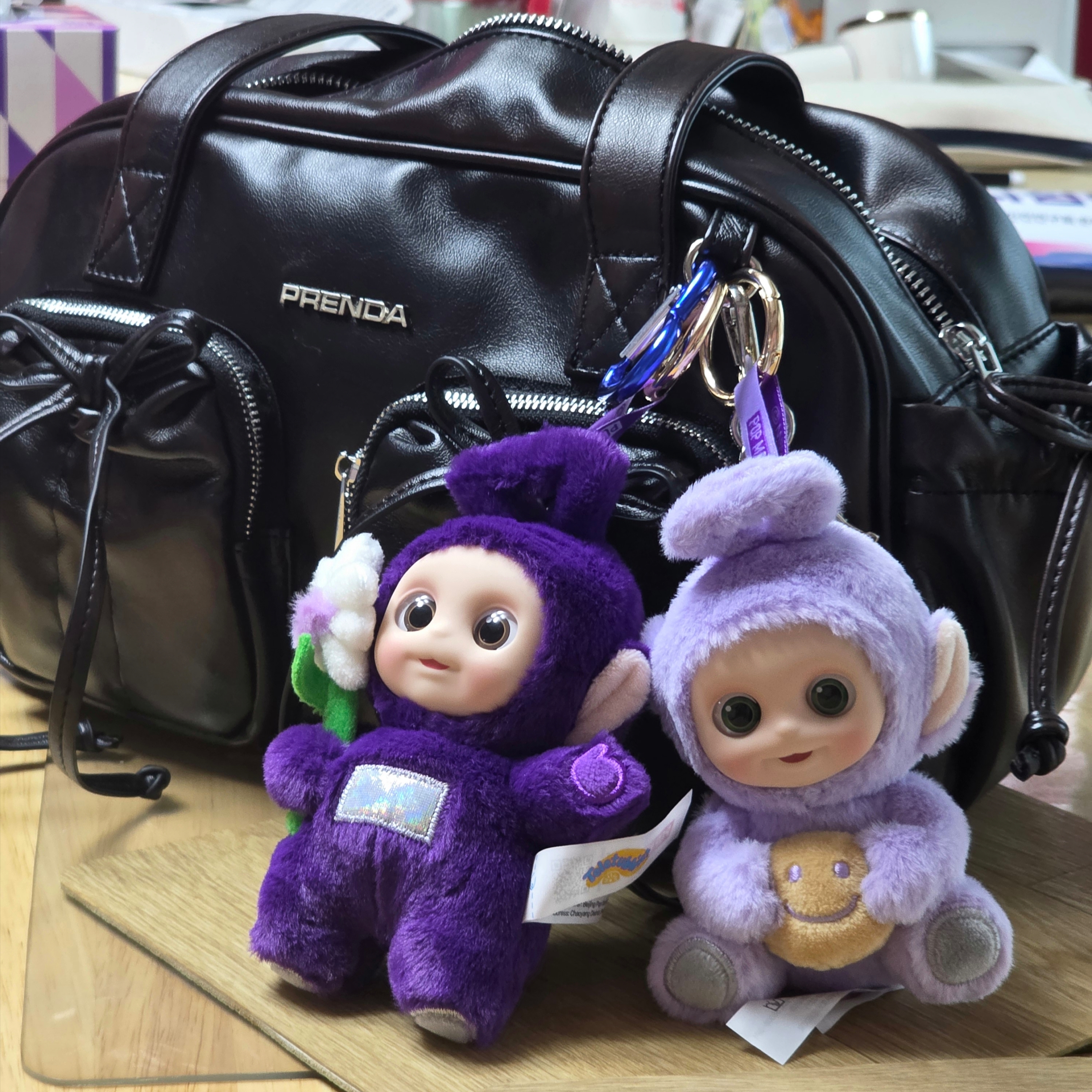 Pop Mart Teletubbies Say Hello Series Figures Sealed Case Tinky Winky's Chill Flower (Opened Case), Pop Mart Teletubbies Say Hello Series Figures Sealed Case Tinky Winky’S Mochi Toast (Opened Case) 착용 스타일