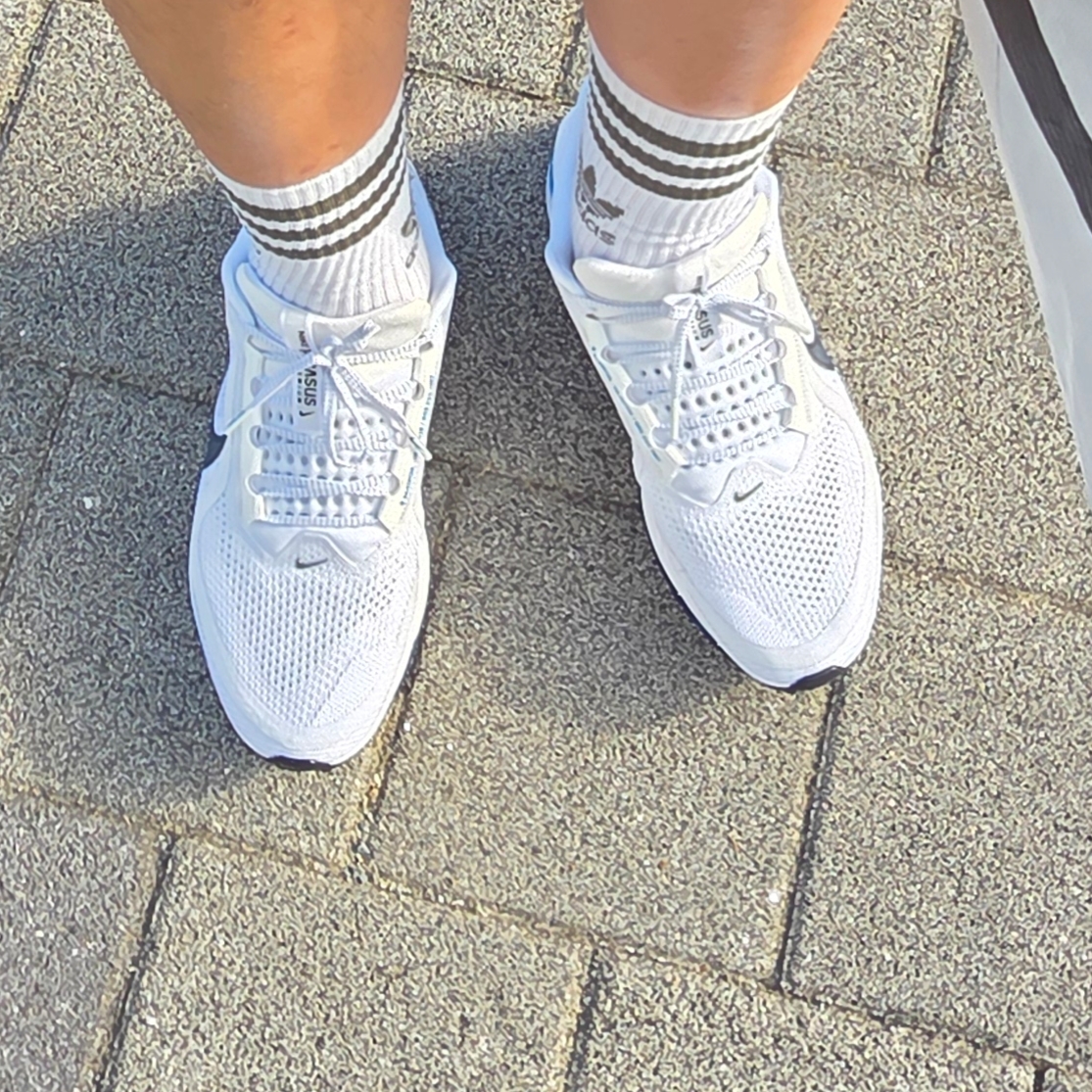 Nike Pegasus Premium White Photo Blue 착용 스타일