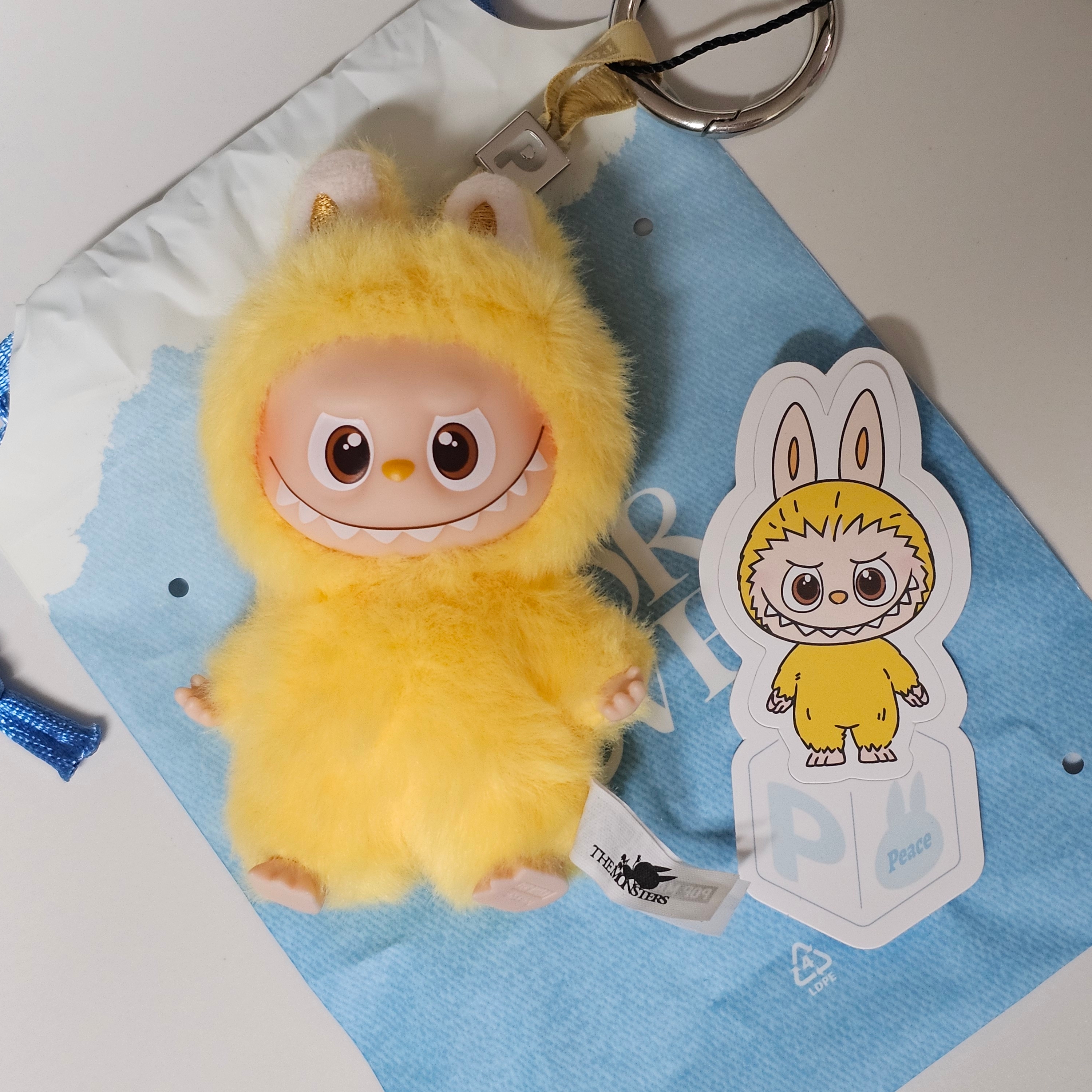 Pop Mart Labubu The Monsters Pin For Love Series Vinyl Plush Pendant (N-Z) P (Opened Case) 착용 스타일 - 1