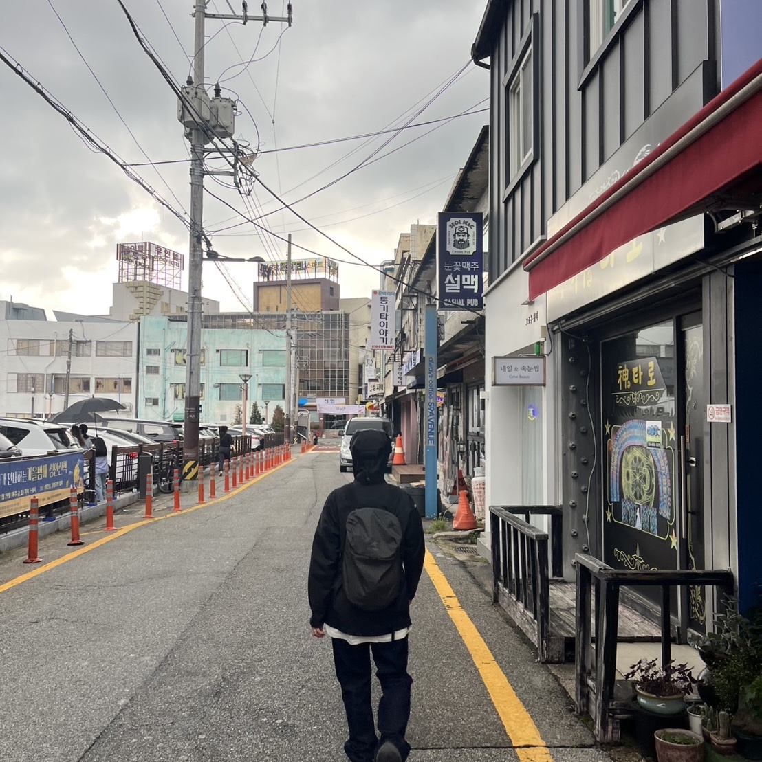Arc'teryx Konseal 15 Backpack Black 착용 스타일 - 1