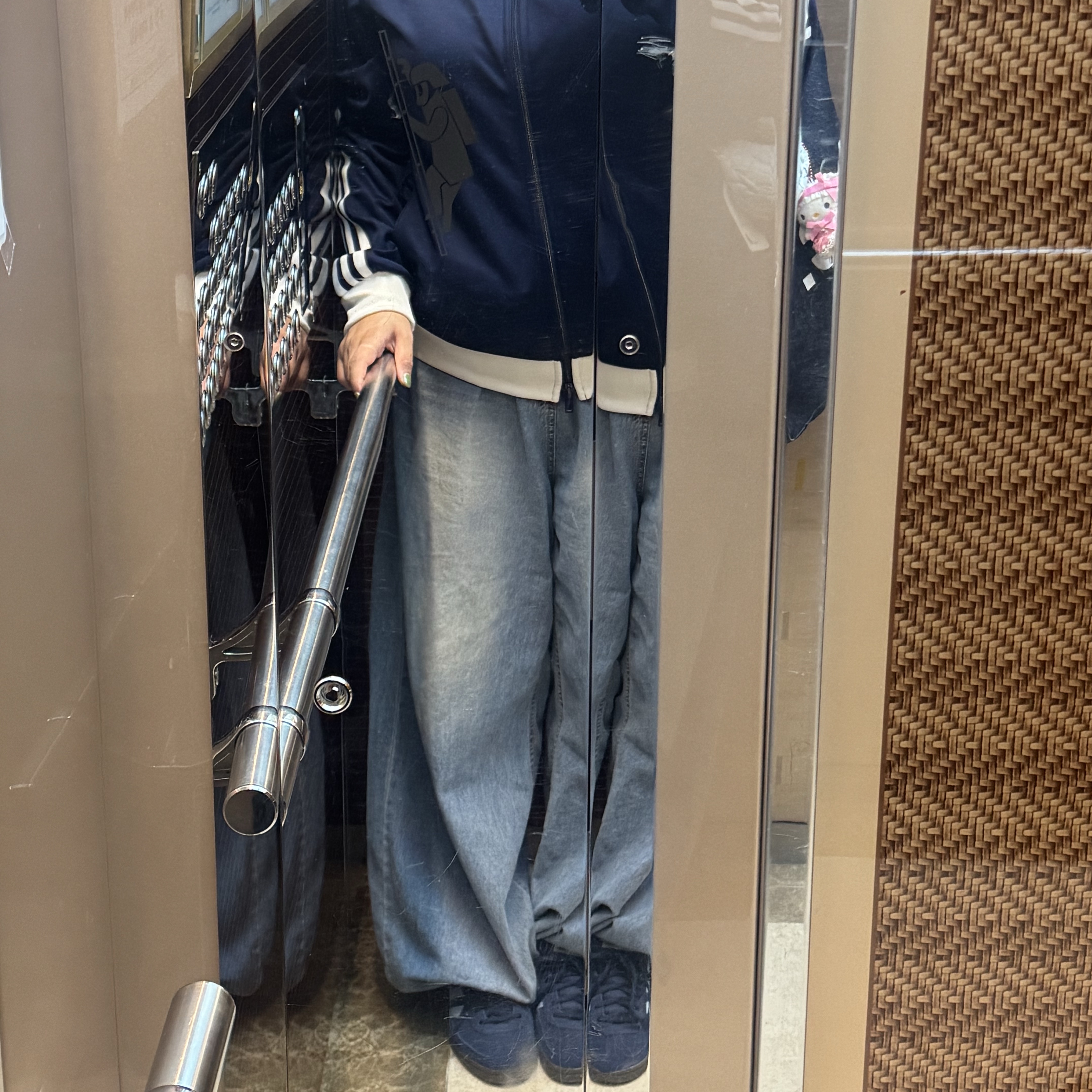 Adidas Spezial Handball Collegiate Navy, Adidas Adicolor Classic Beckenbauer Track Top Night Indigo - KR Sizing 착용 스타일