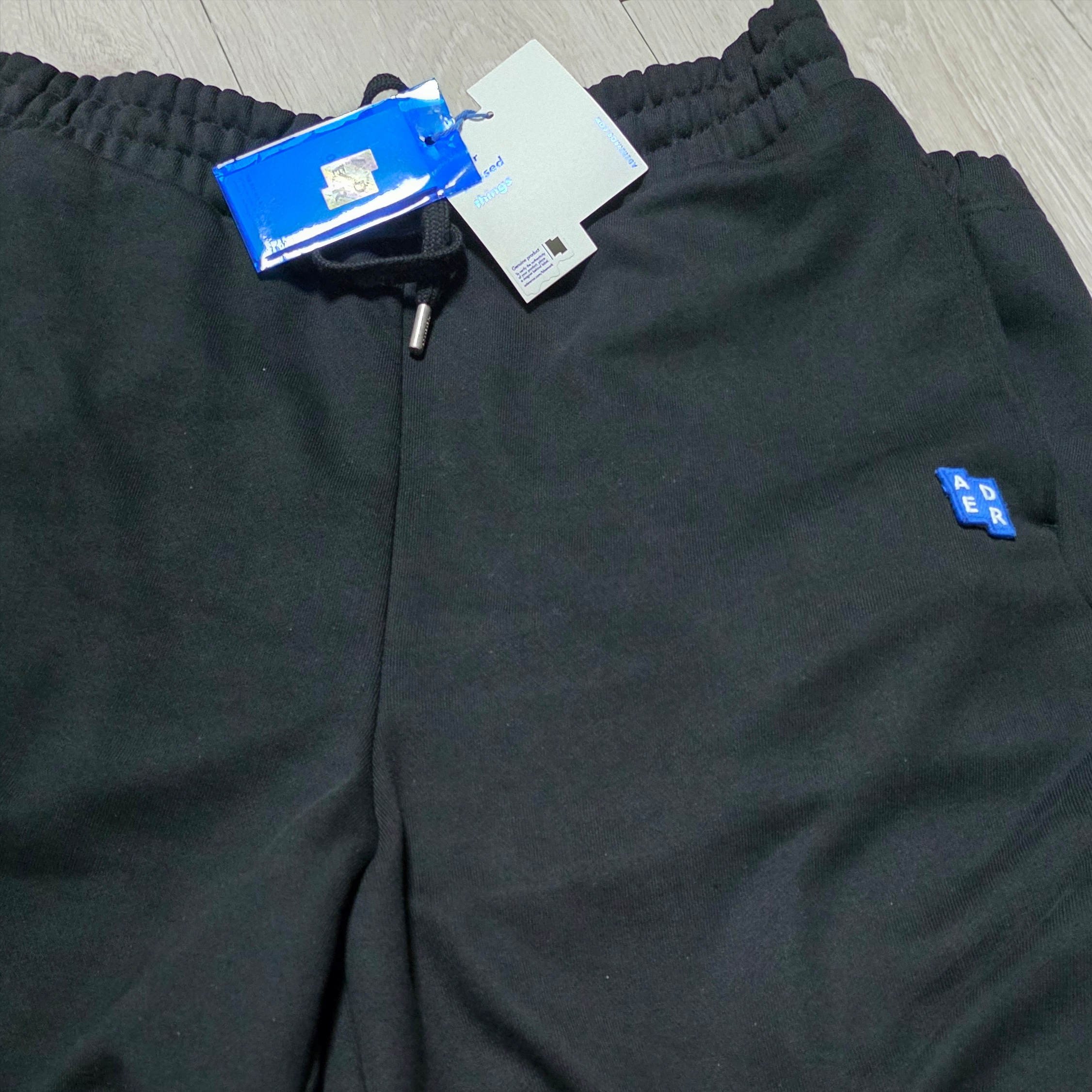 Ader Error Sig; TRS Tag Sweatpants 01 Noir 착용 스타일 - 2