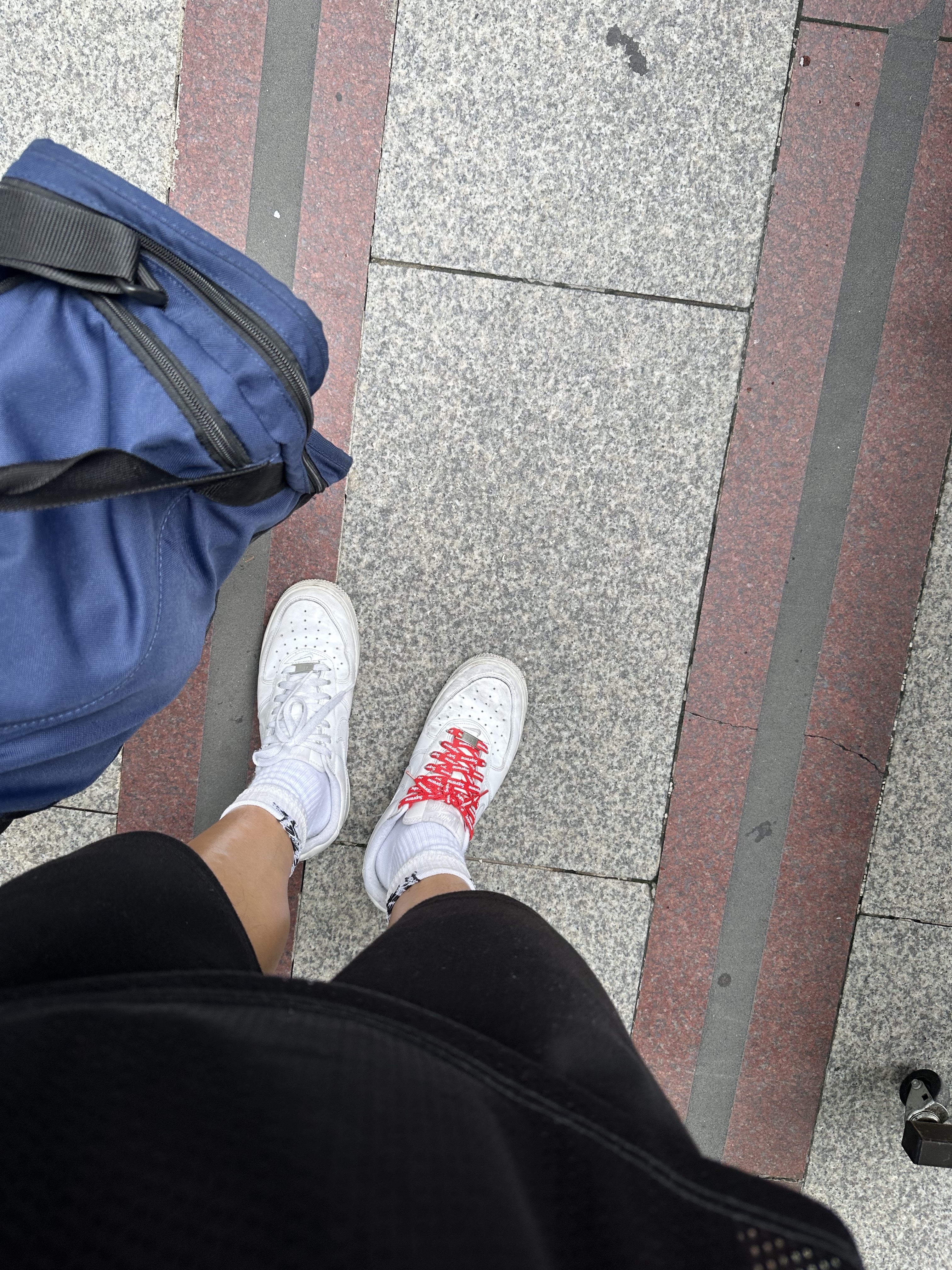 Nike x Supreme Air Force 1 Low White 착용 스타일