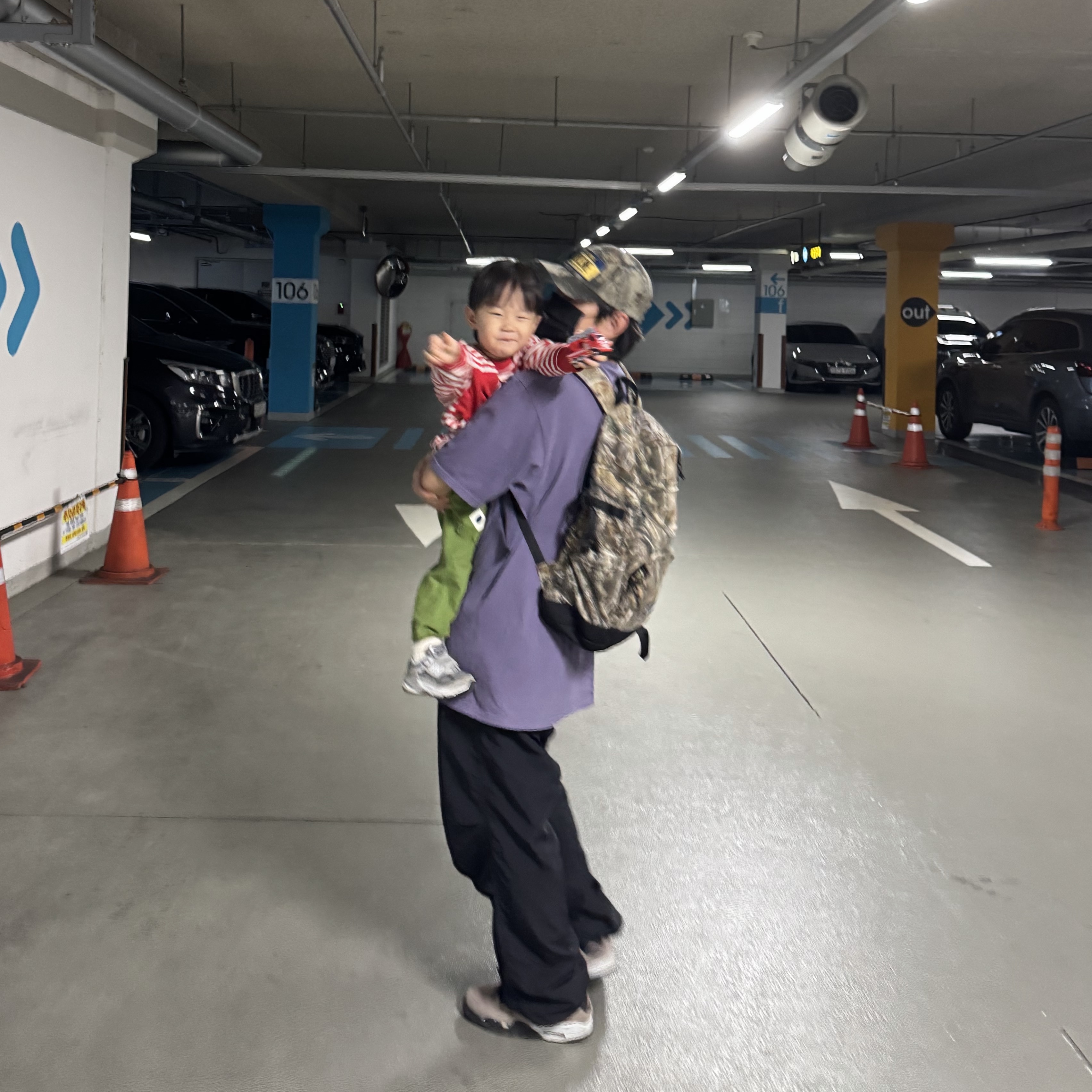 Supreme License Plate 6-Panel Realtree Hardwoods Camo - 25SS, Supreme Denim Backpack Realtree AP Camo - 25FW 착용 스타일 - 2
