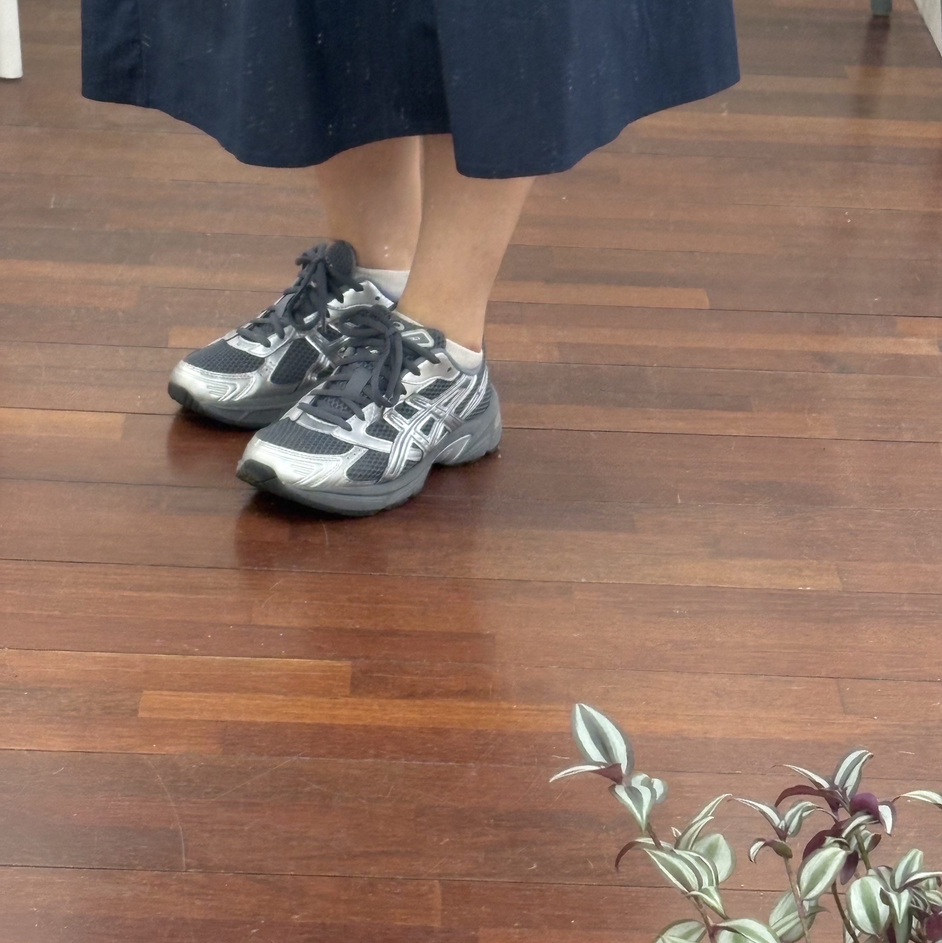 Asics Gel-1130 Steel Grey Pure Silver 착용 스타일