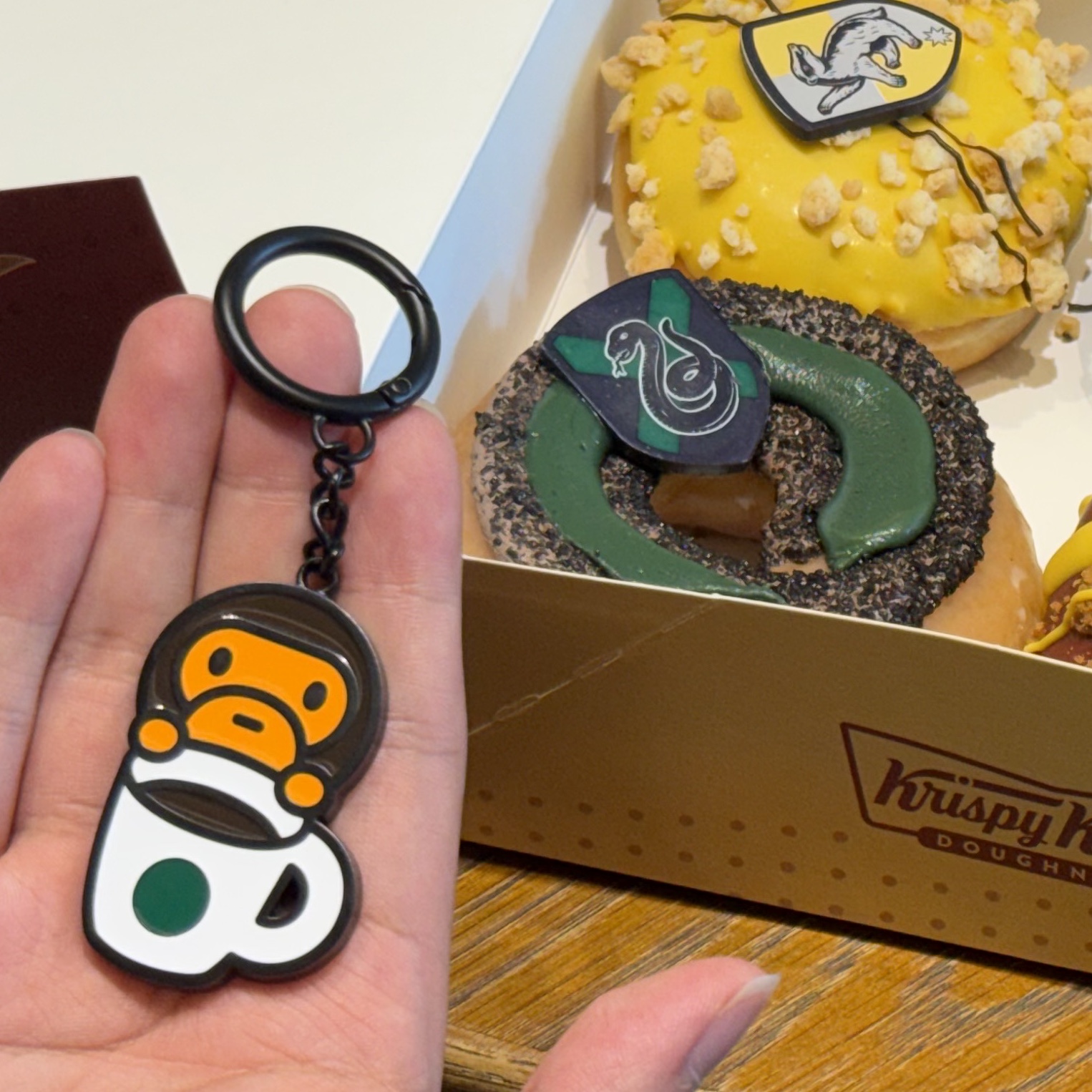 Starbucks x BAPE Baby Milo Keychain 착용 스타일