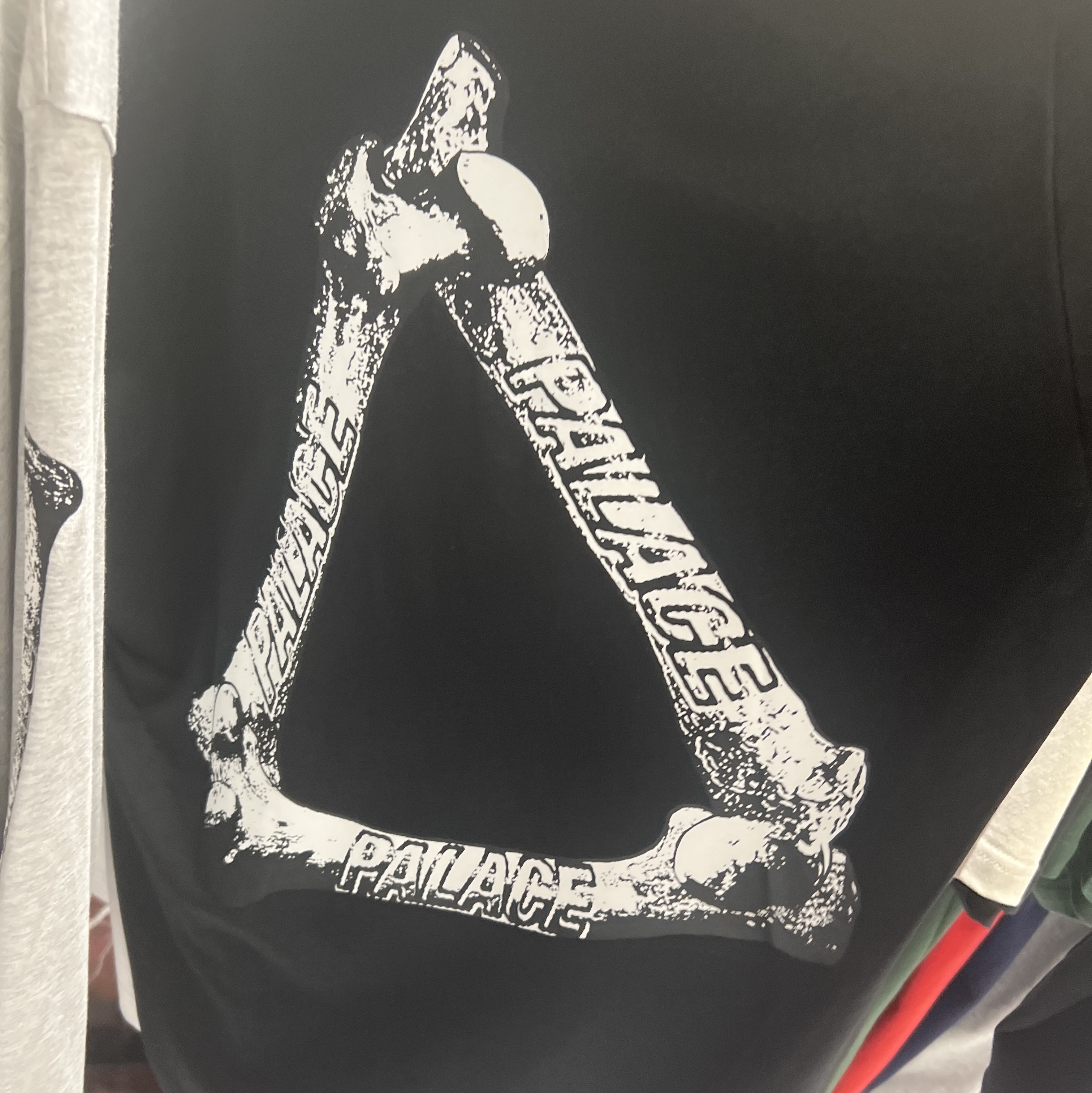 Palace Tri-Bone Longsleeve Black - 25FW 착용 스타일