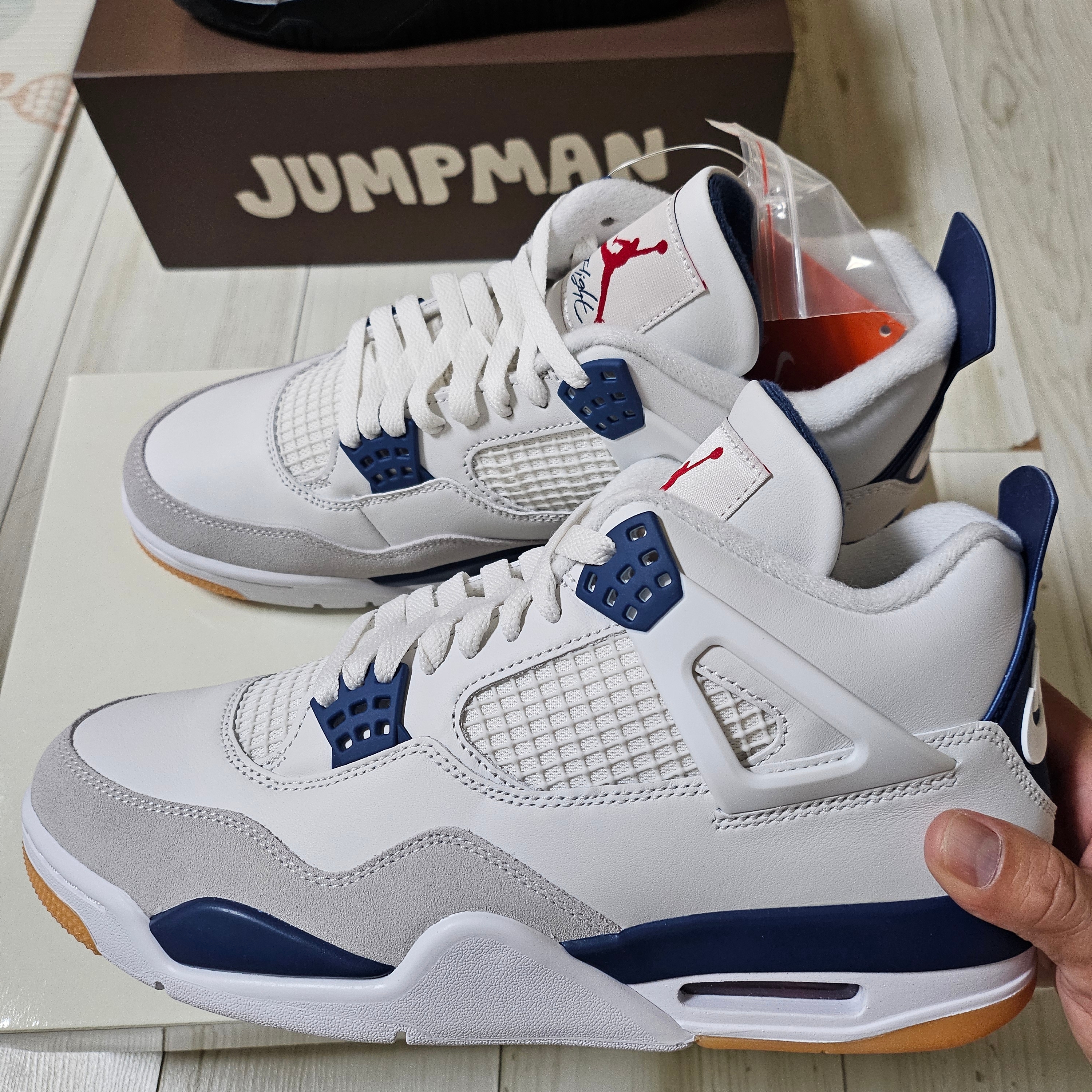 Jordan 4 x Nike SB Retro SP Navy 착용 스타일 - 2