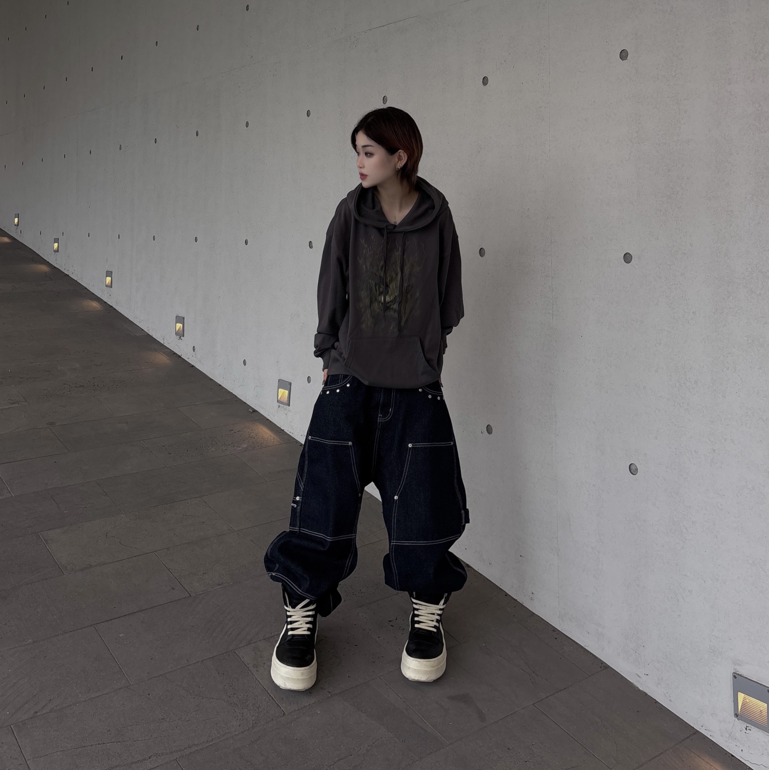 Flavorism Carpenter Wide Baggy jeans Deep Indigo, Rick Owens Concordians Mega Bumper Geobasket 착용 스타일 - 4