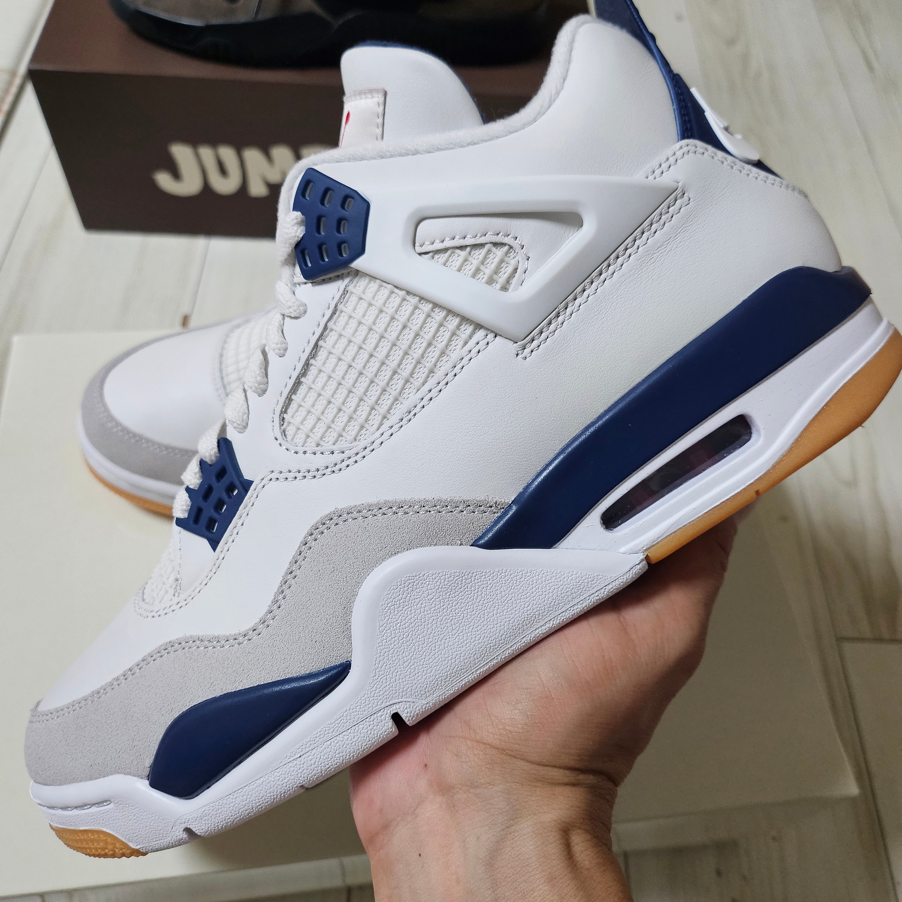 Jordan 4 x Nike SB Retro SP Navy 착용 스타일 - 1