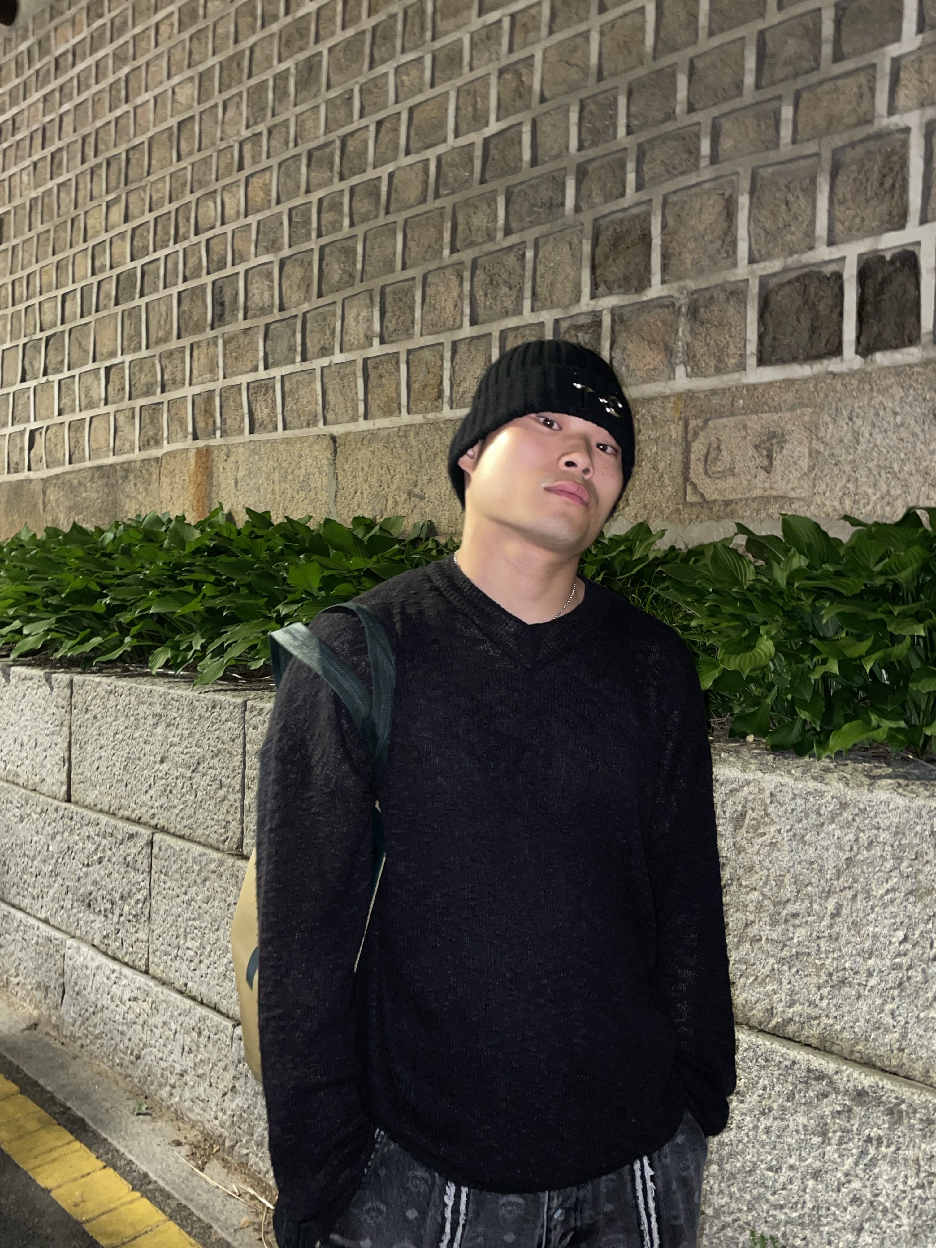 Thug Club x MCM Zip Denim Pants Black, Thug Club TC Emblem Basic Beanie Black 착용 스타일 - 1