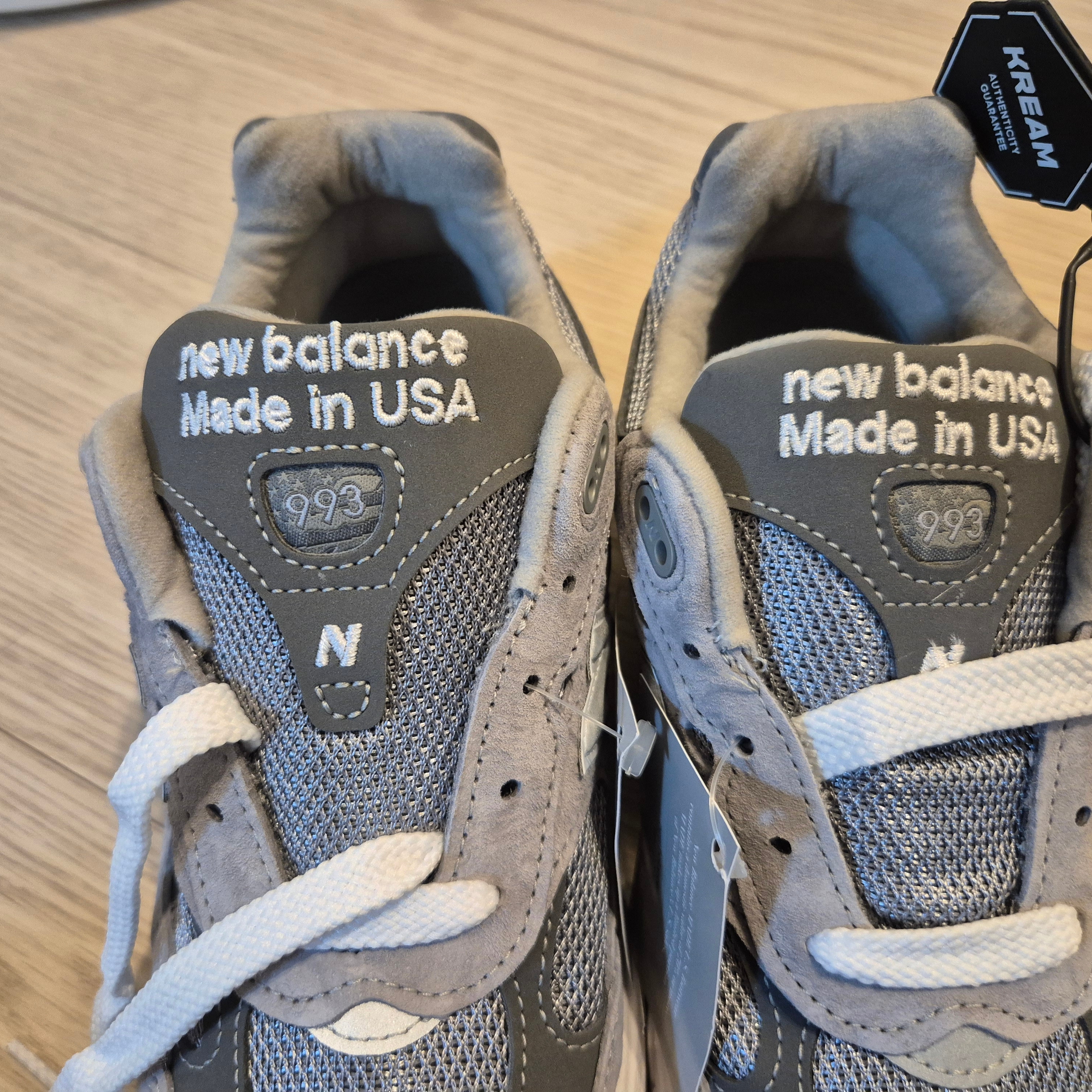 (W) New Balance 993 Made in USA Grey - B Standard 착용 스타일 - 1