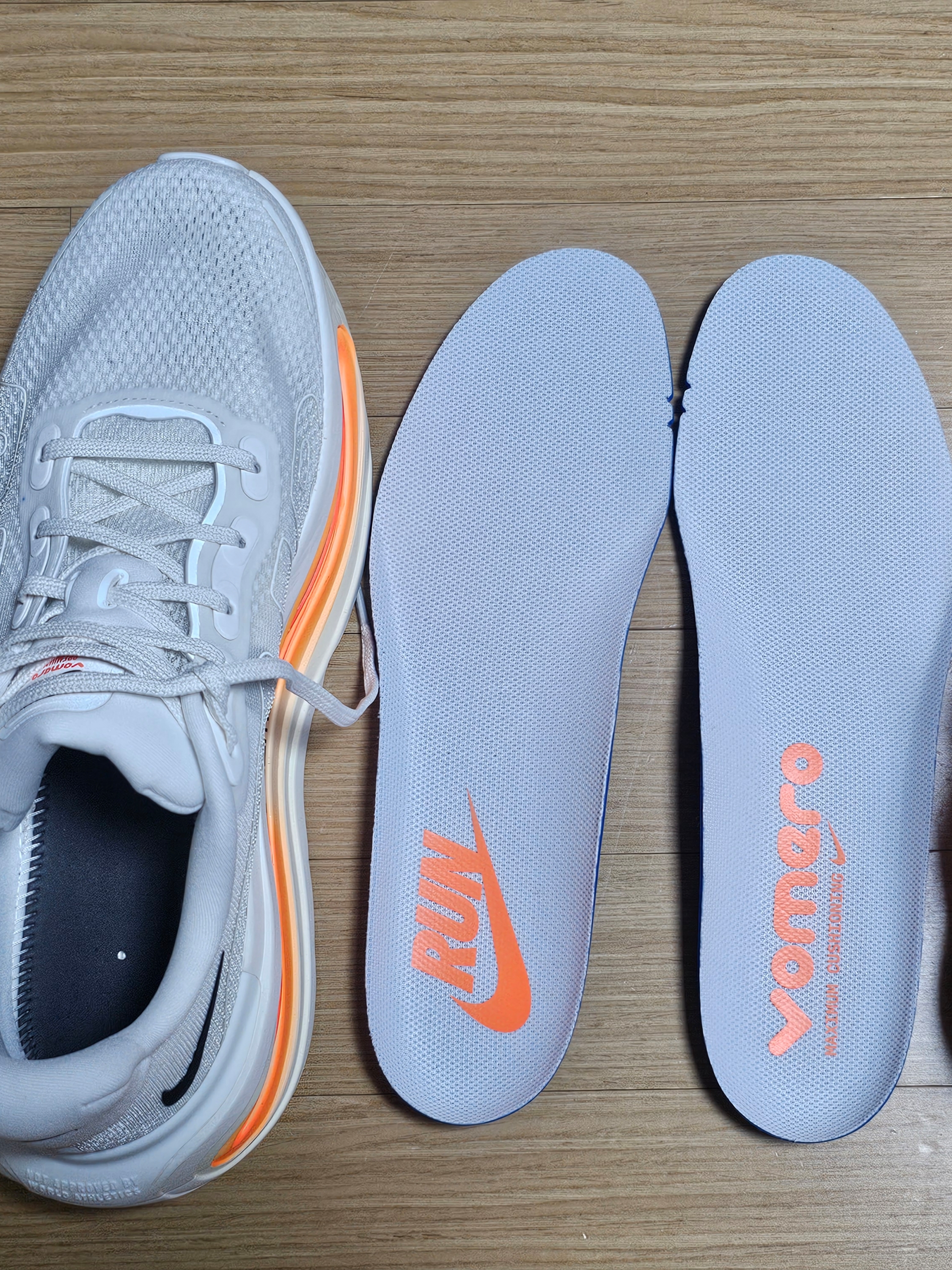 Nike Vomero Premium Sail Coconut Milk 착용 스타일 - 7