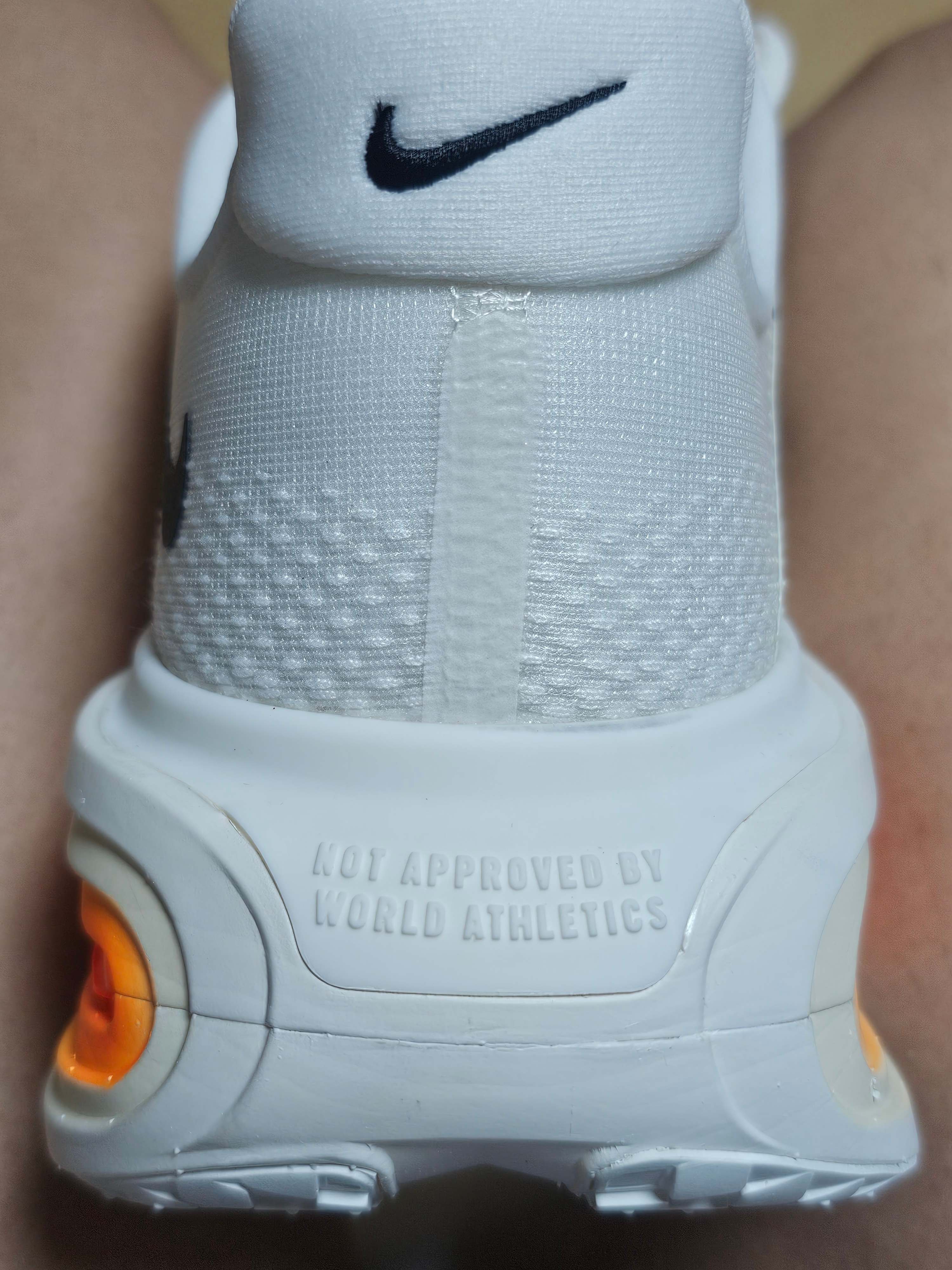 Nike Vomero Premium Sail Coconut Milk 착용 스타일 - 9