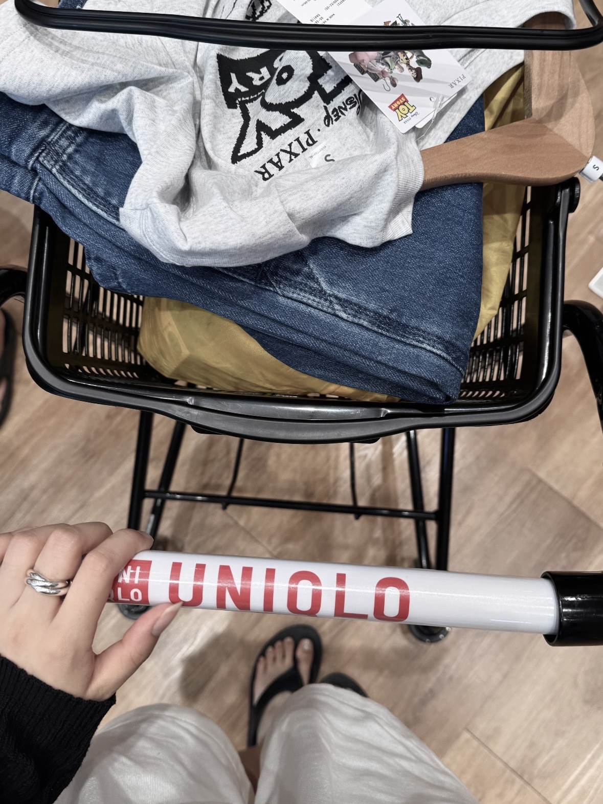 Uniqlo UT x Toy Story 30th Anniversary Graphic T-Shirt B Gray - KR 착용 스타일 - 4