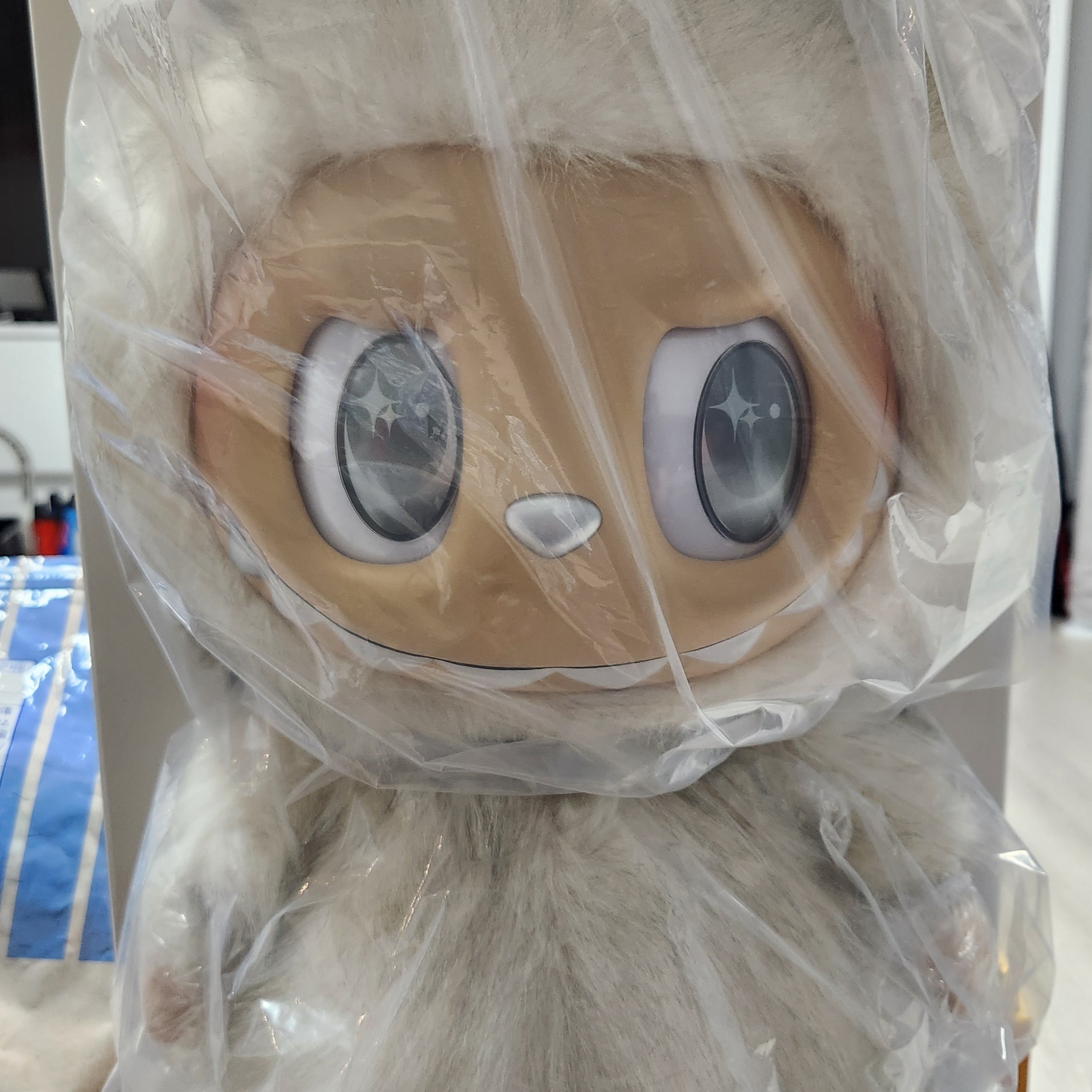 Pop Mart The Monsters Zimomo Angel In Clouds Vinyl Face Doll 착용 스타일 - 2