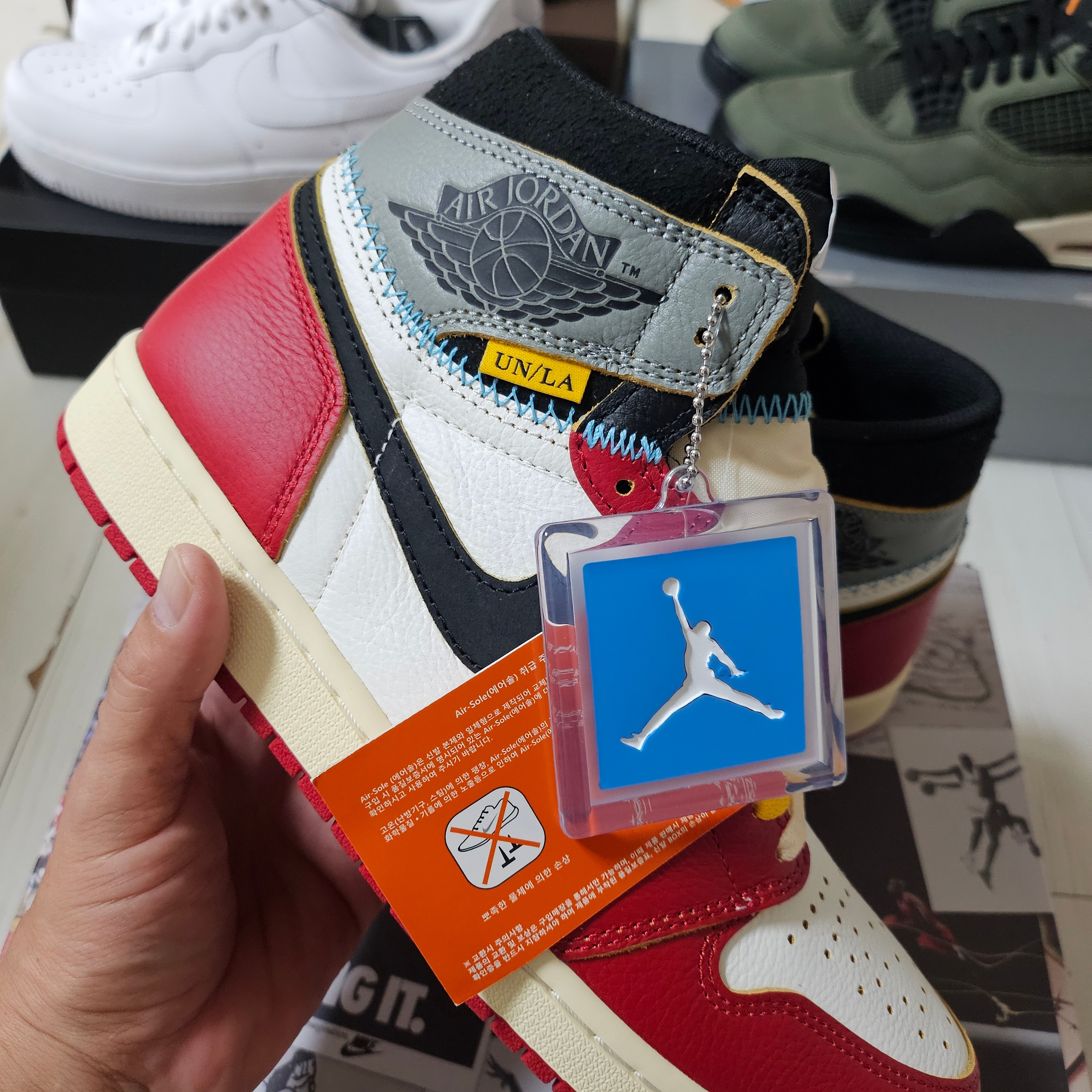Jordan 1 x Union Retro High OG Chicago Shadow 착용 스타일 - 1