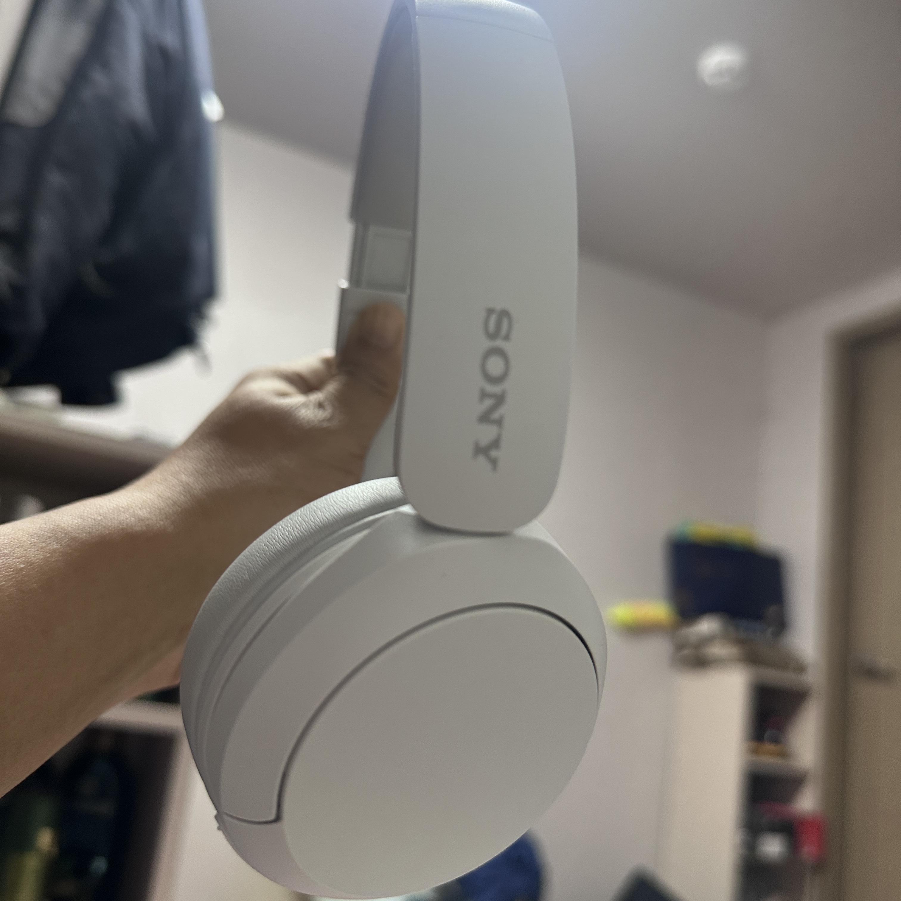 Sony WH-CH520 White (Sony Korea Ver.) 착용 스타일
